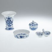 4 Teile Zwiebelmuster. Meissen 1972-1980.