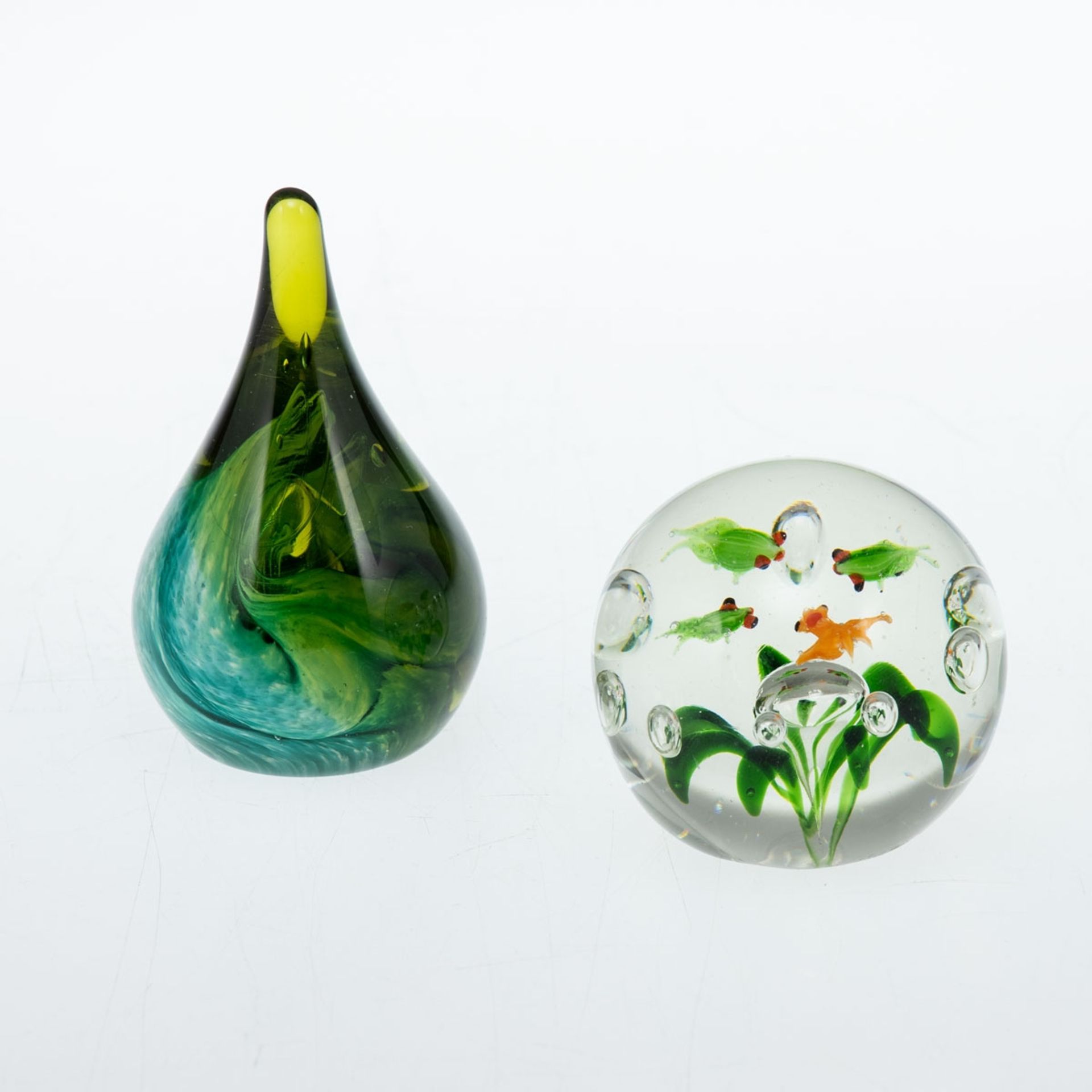 Paperweight Moondrop und Paperweight. Caithness Glas, Schottland u. a.