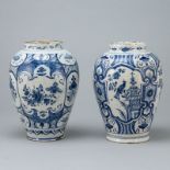 2 unterschiedliche Vasen. Vogel mit Pagode und Blumen. Wohl Delft 18. Jh. / 19. Jh.