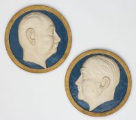 Paar Wanddekorationen mit Porträtköpfen im Relief, Deutschland, Anfang 20. Jahrhundert