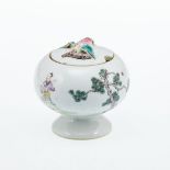 Kleines Deckelgefäß, China, 18. Jahrhundert
