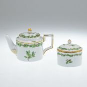 Teekanne und Zuckerdose Eichenlaub. Fürstenberg ca. 1780 und 1800.