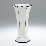 Vase mit Zackenrand. Max Roesler, Rodach 1925-1927.