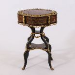 Boulle Beistelltisch mit Jardiniere. Frankreich um 1870.