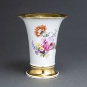 Bechervase - Gegenüberliegende Blumenbuketts. Meissen 1850-1924.