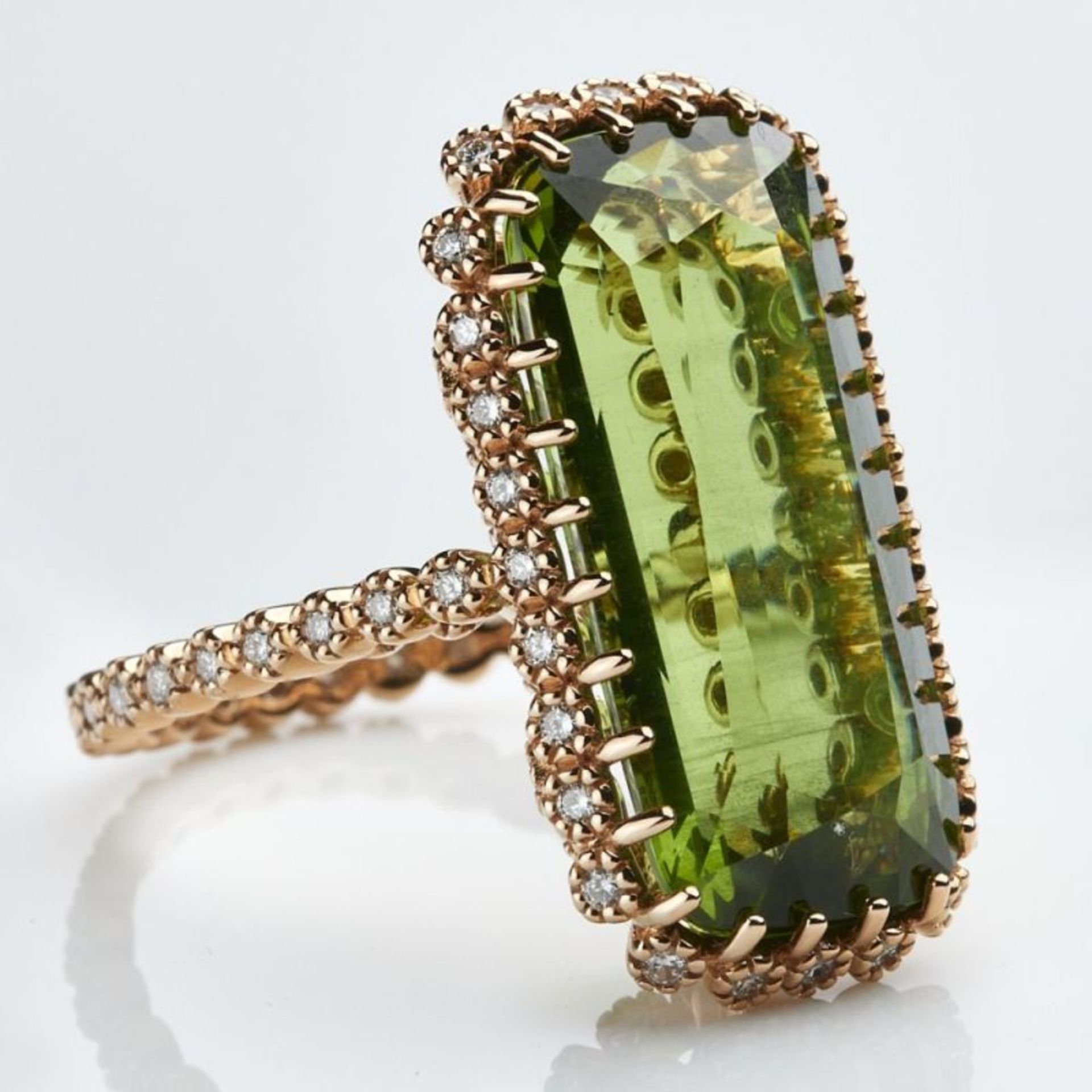 Schöner Peridot-Ring mit Diamanten - Bild 2 aus 2