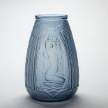 Art Nouveau Vase Frauenakt mit Früchten. Verrerie Les Andelys, Holophane S.A., Paris und Les Andelys