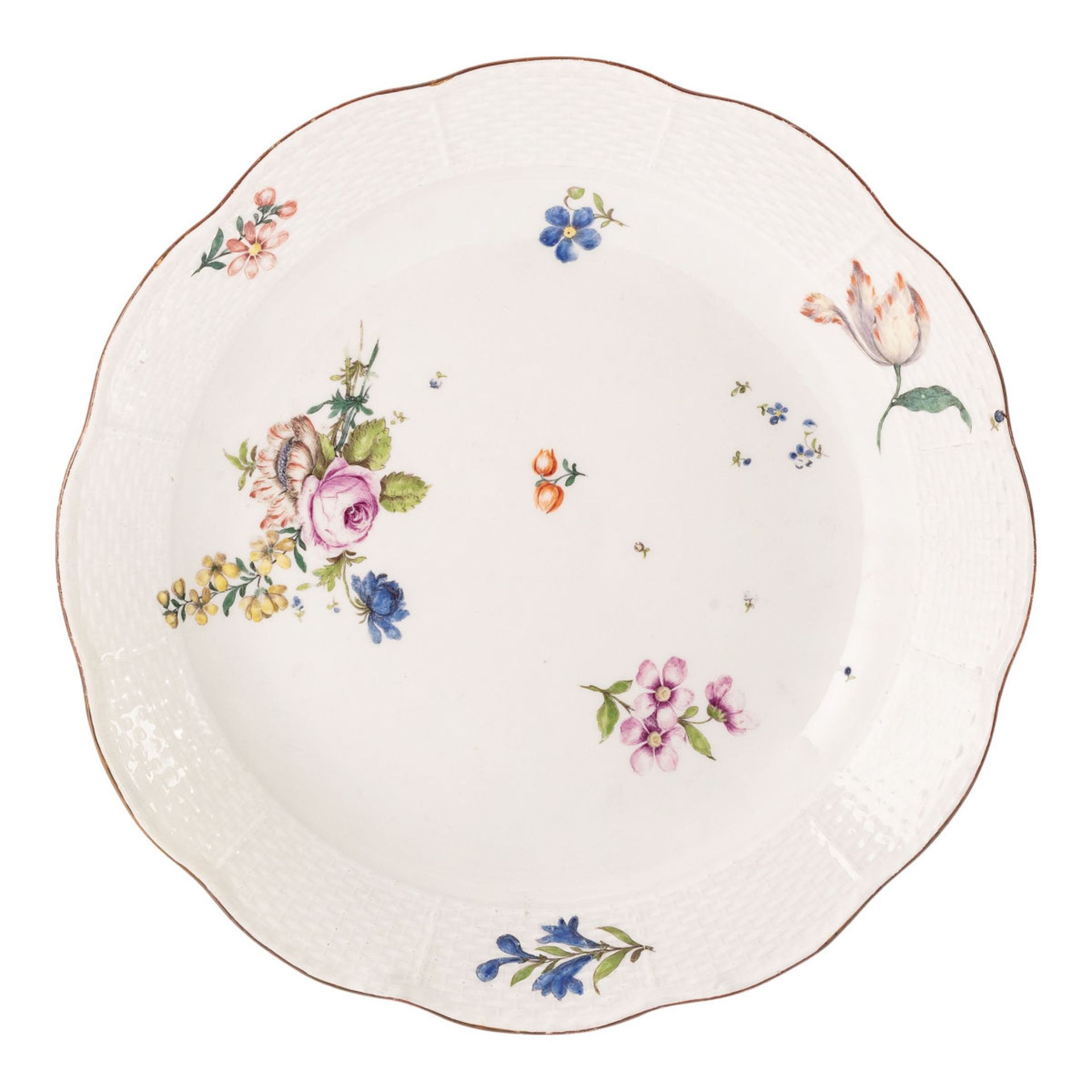 Large bowl with Altozier relief and scattered flowers