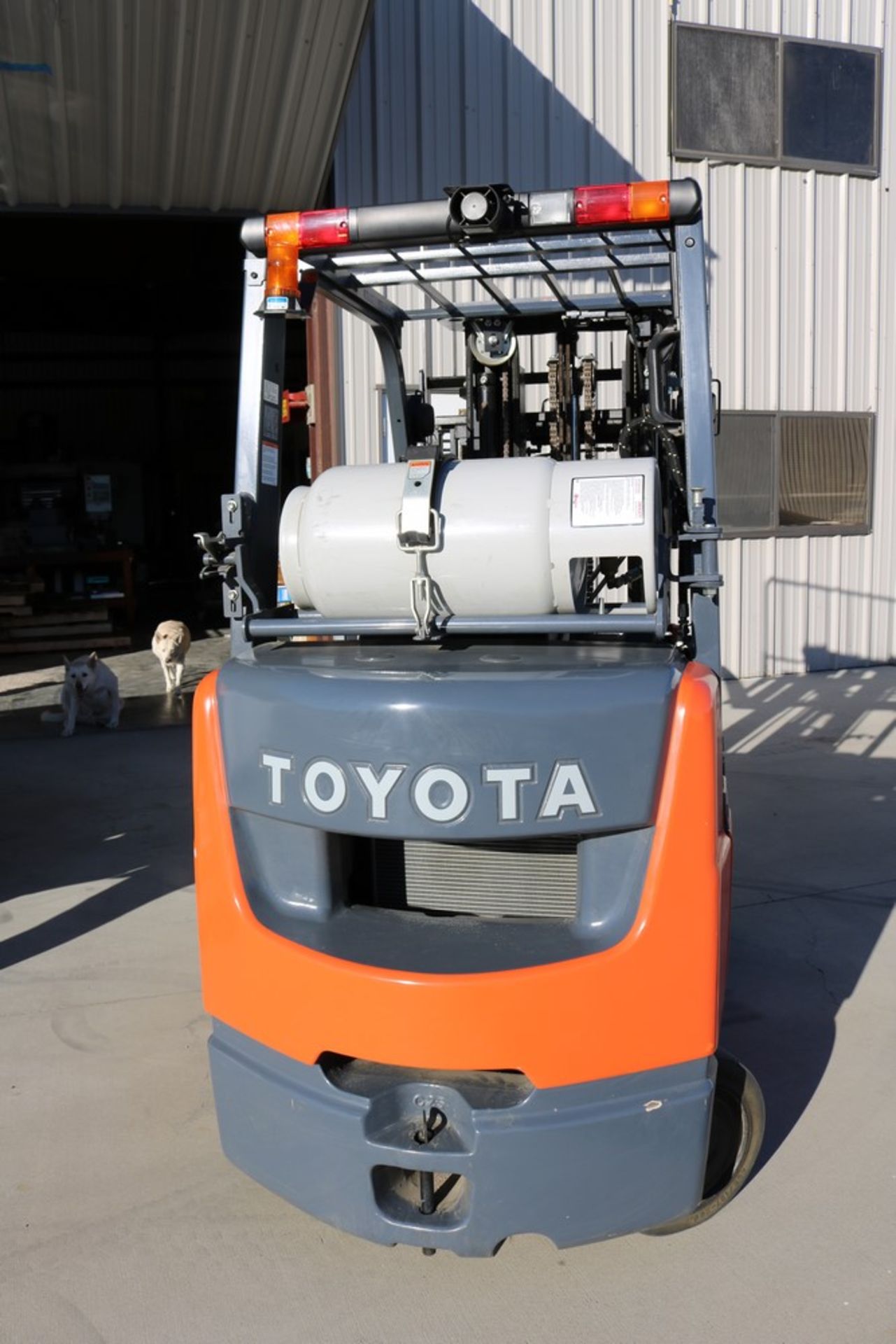 2016 Toyota Forklift Truck 4,500 lbs Capacity, 92 Hours, Side Shift, 5' Forks, Propane - Image 3 of 9