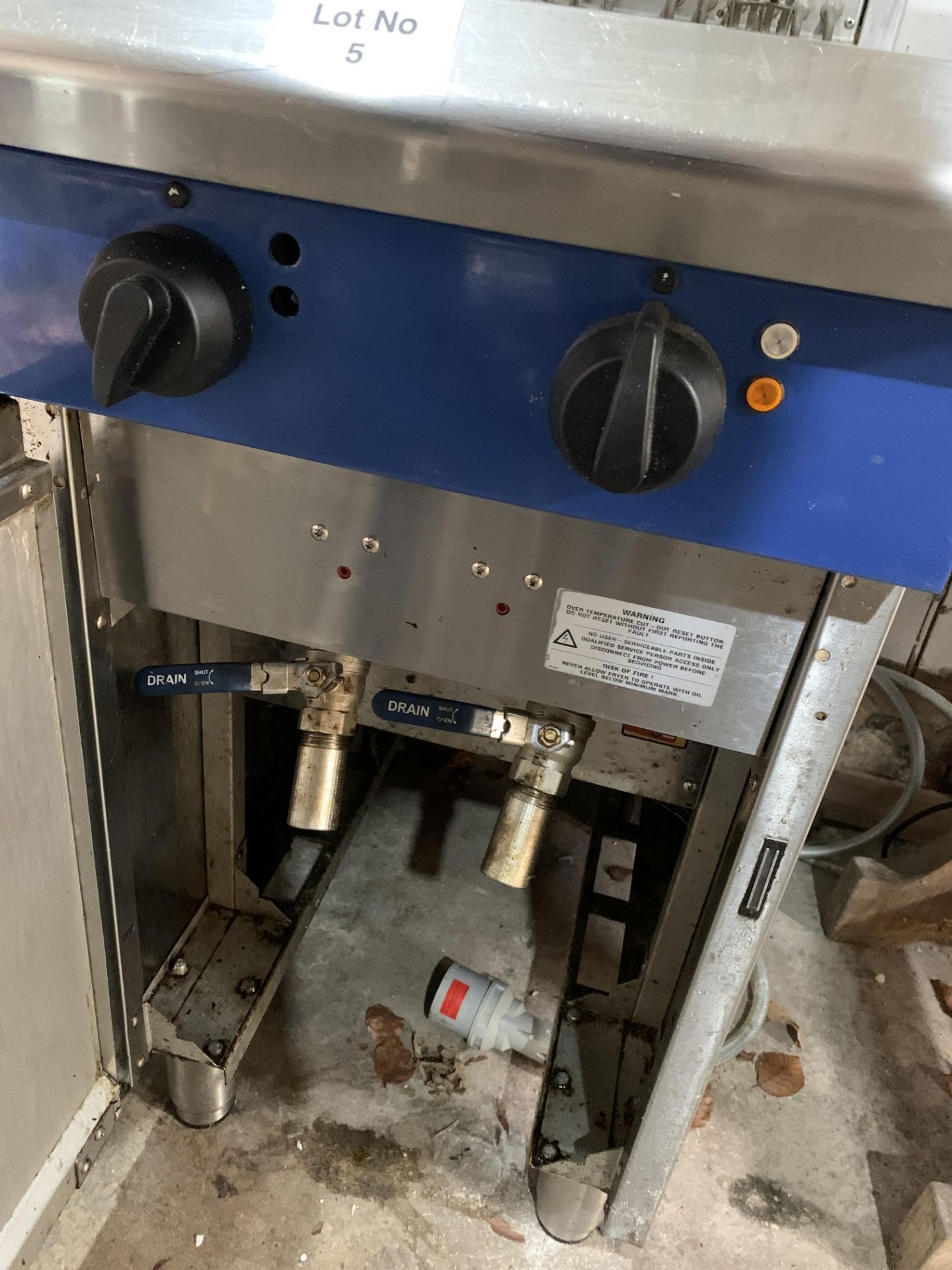 1 x blue seal double fryer (3 phase) - Image 2 of 2