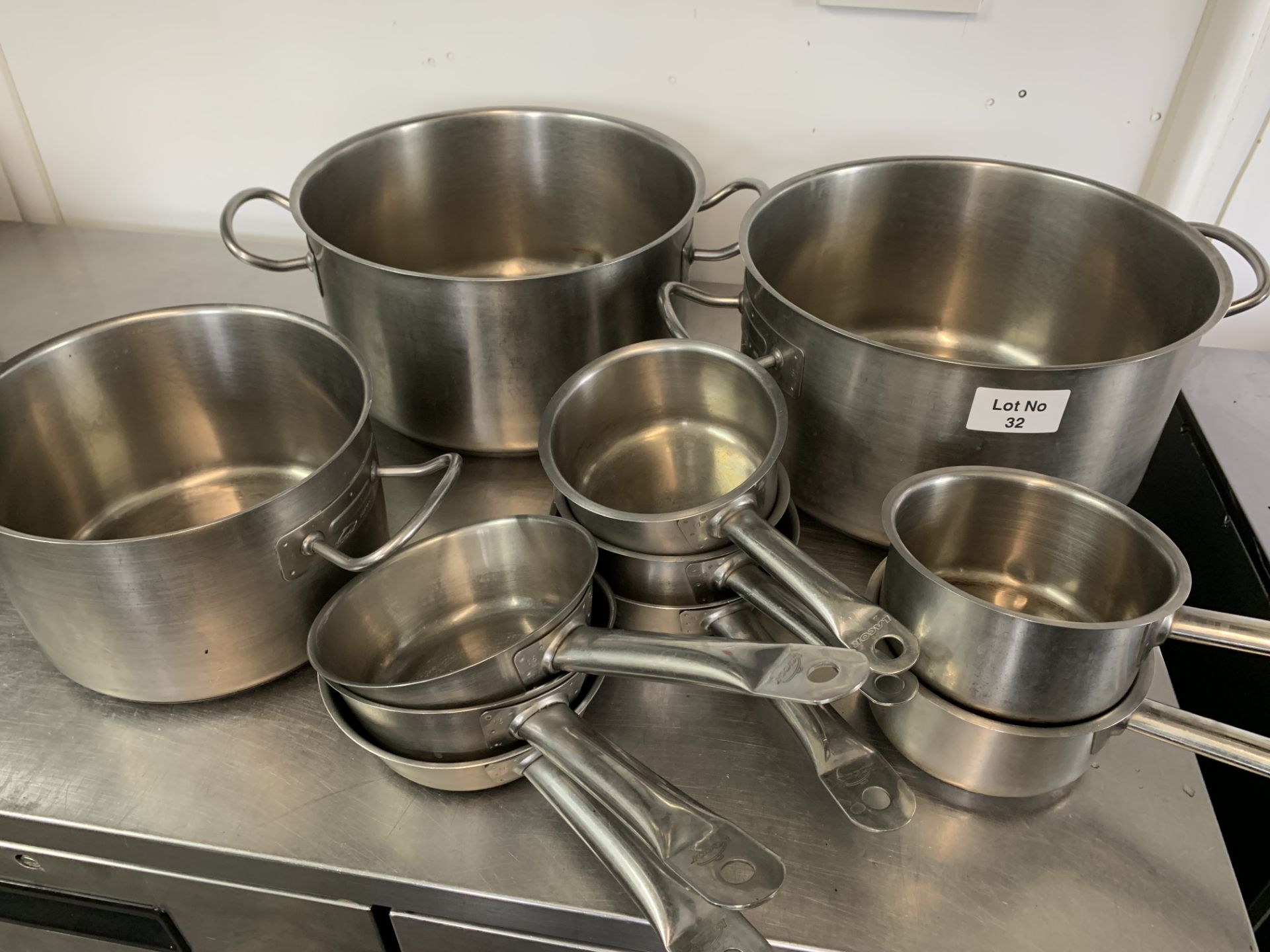 11 x Boiling pots and pans