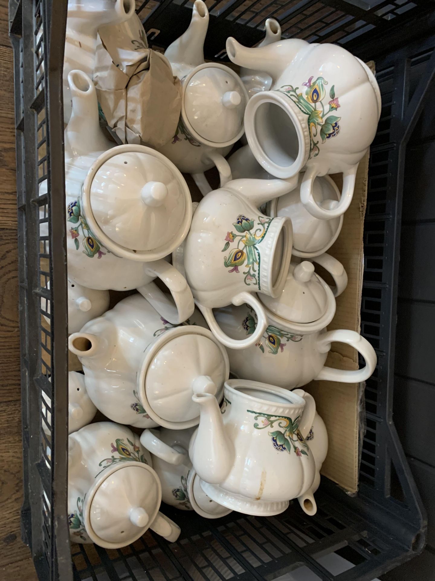 2 boxes of Churchill tea and coffee ware