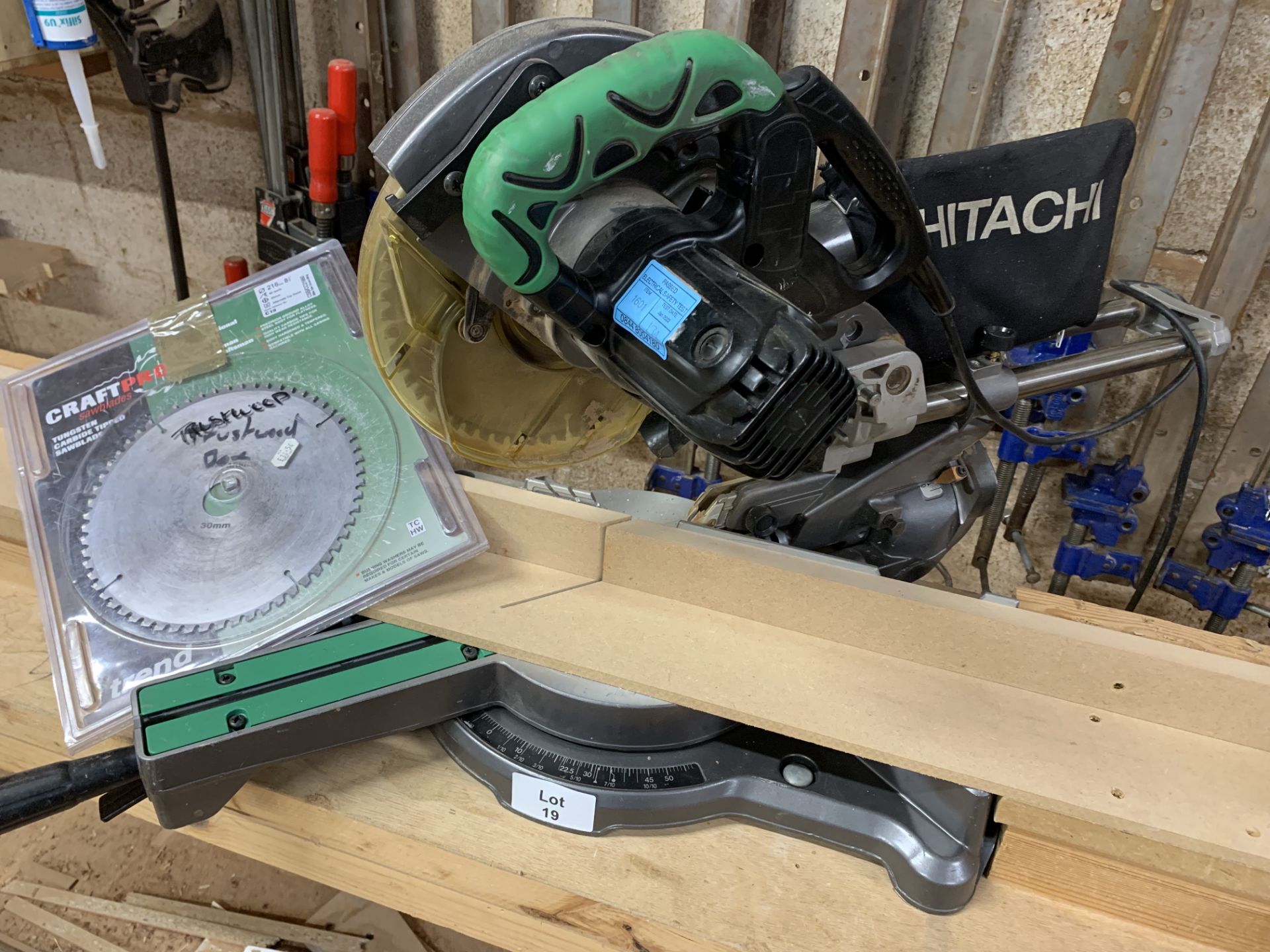 Hitachi C8FSE Slide Compound Mitre Saw 240v