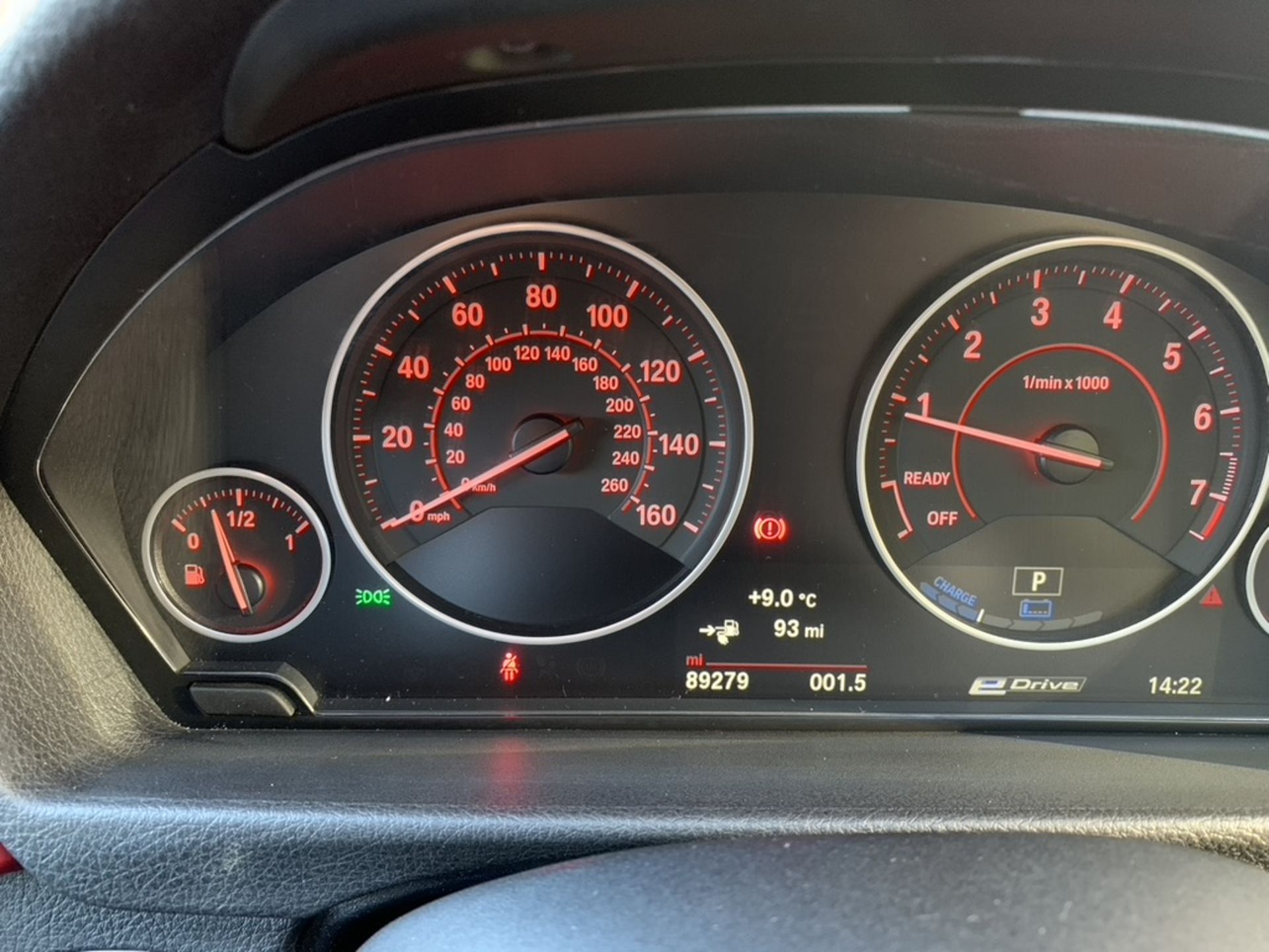 BMW 330e Sport reg NA17 EWN 330 Hybrid Electric 1st Reg 31/5/2017 MOT until 2/6/23 - Image 23 of 25