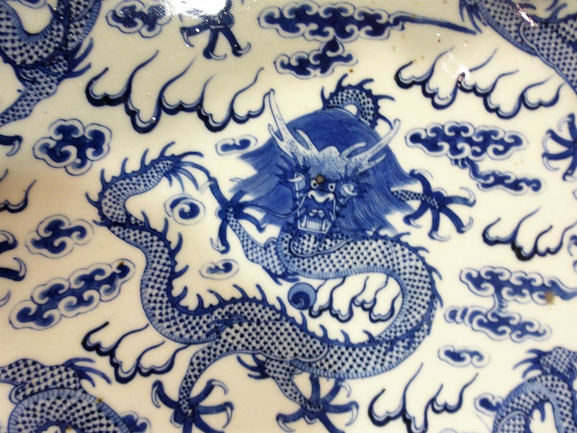 Großer Drachenteller im Ming - Stil - Image 3 of 6