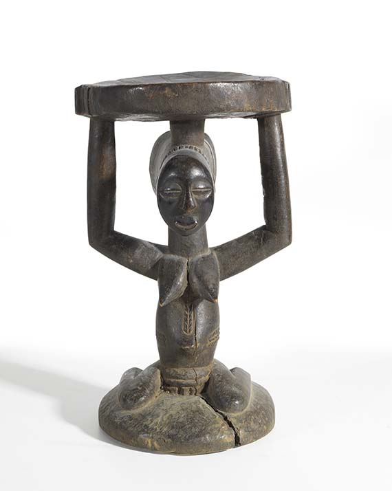 Luba-Hemba, Demokratische Republik Kongo Karyatiden-Hocker. Holz. Höhe: 41,8 cm (16,4 in).