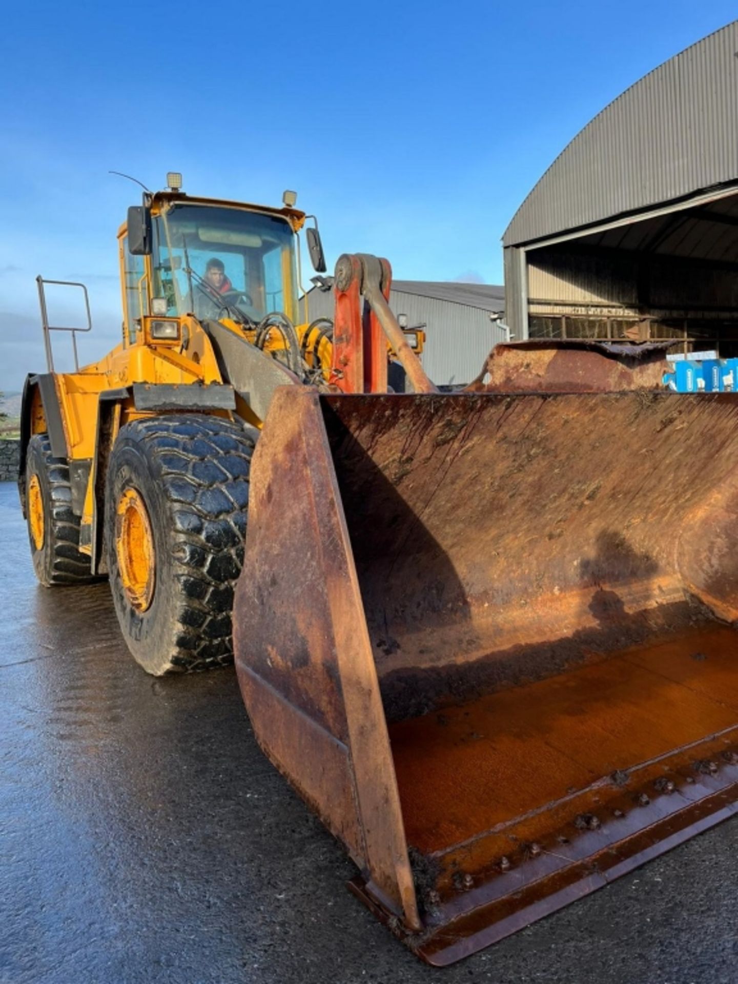 VOLVO L18OE 2007 LOADING SHOVEL - Image 3 of 56