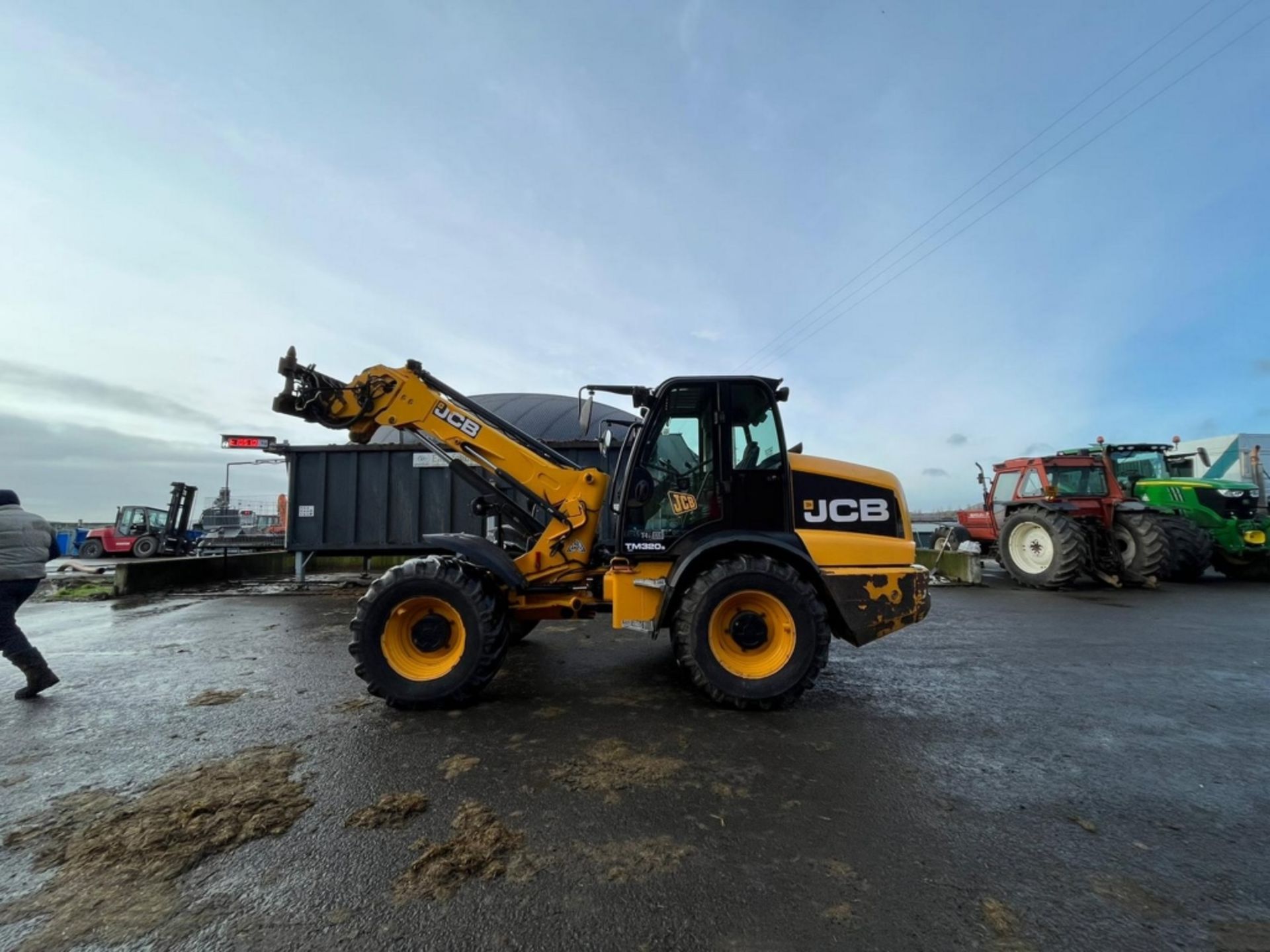 JCB AGRI TM 320s TELEHANDLER 2015 - Image 14 of 48