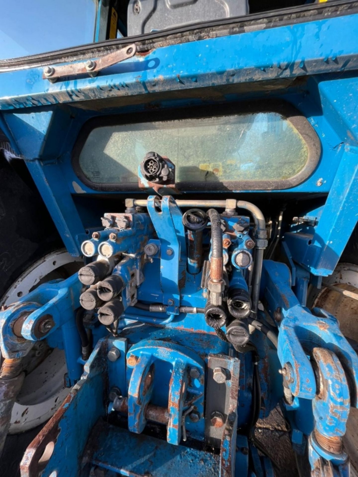 FORD 8730 POWERSHIFT TRACTOR - Image 24 of 36
