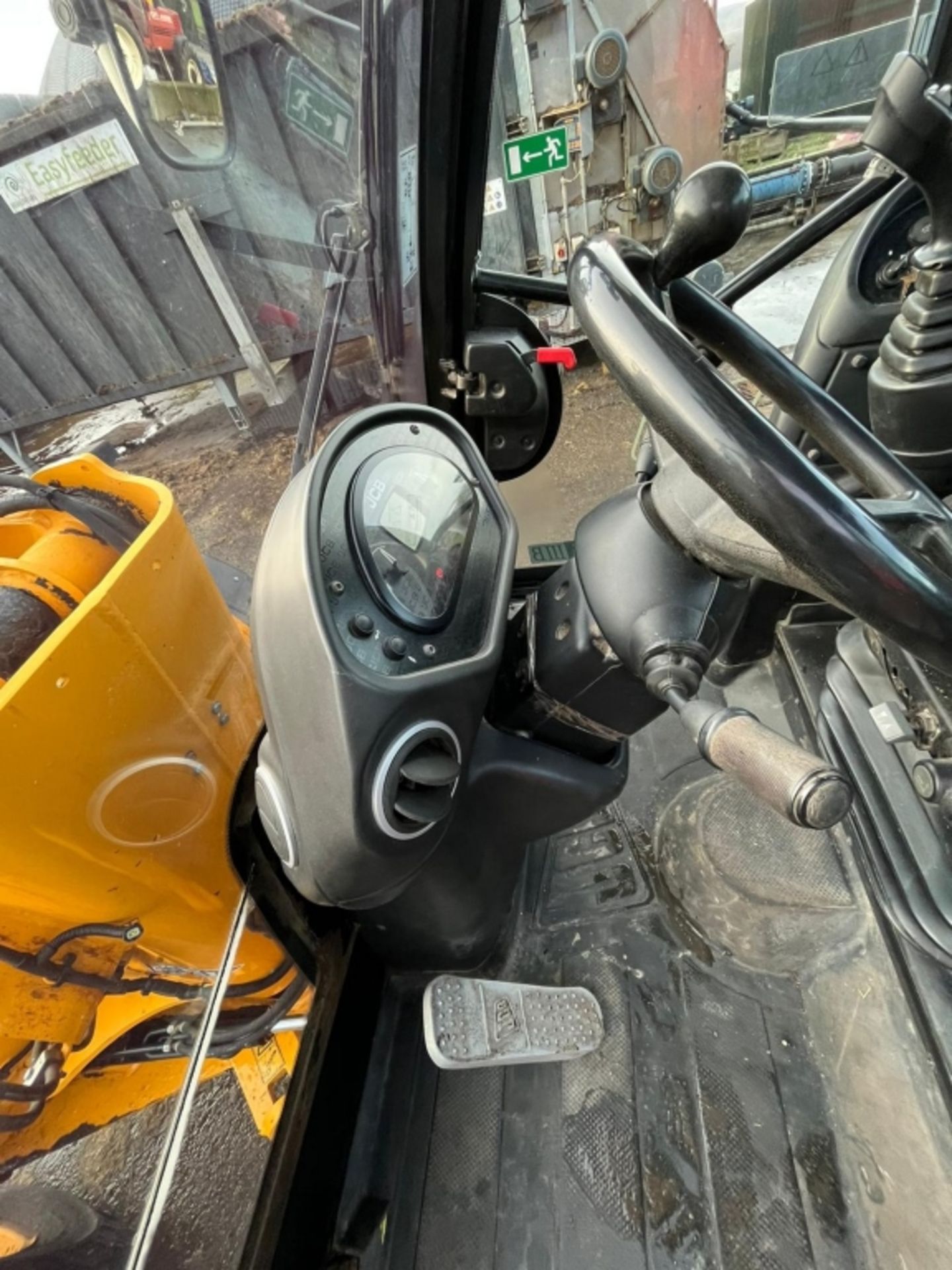 JCB AGRI TM 320s TELEHANDLER 2015 - Image 48 of 48