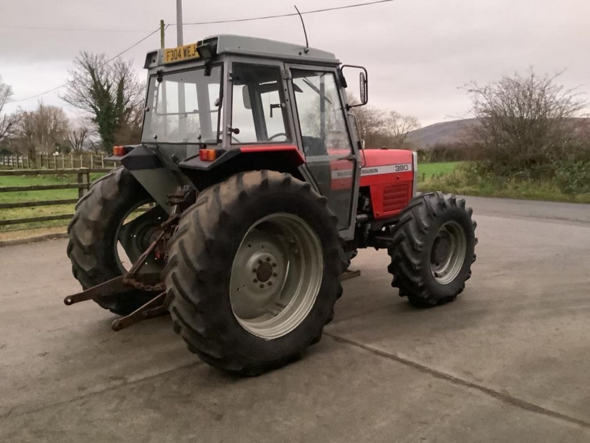 1988 MASSEY FERGUSON 390 4WD TRACTOR - Image 6 of 9