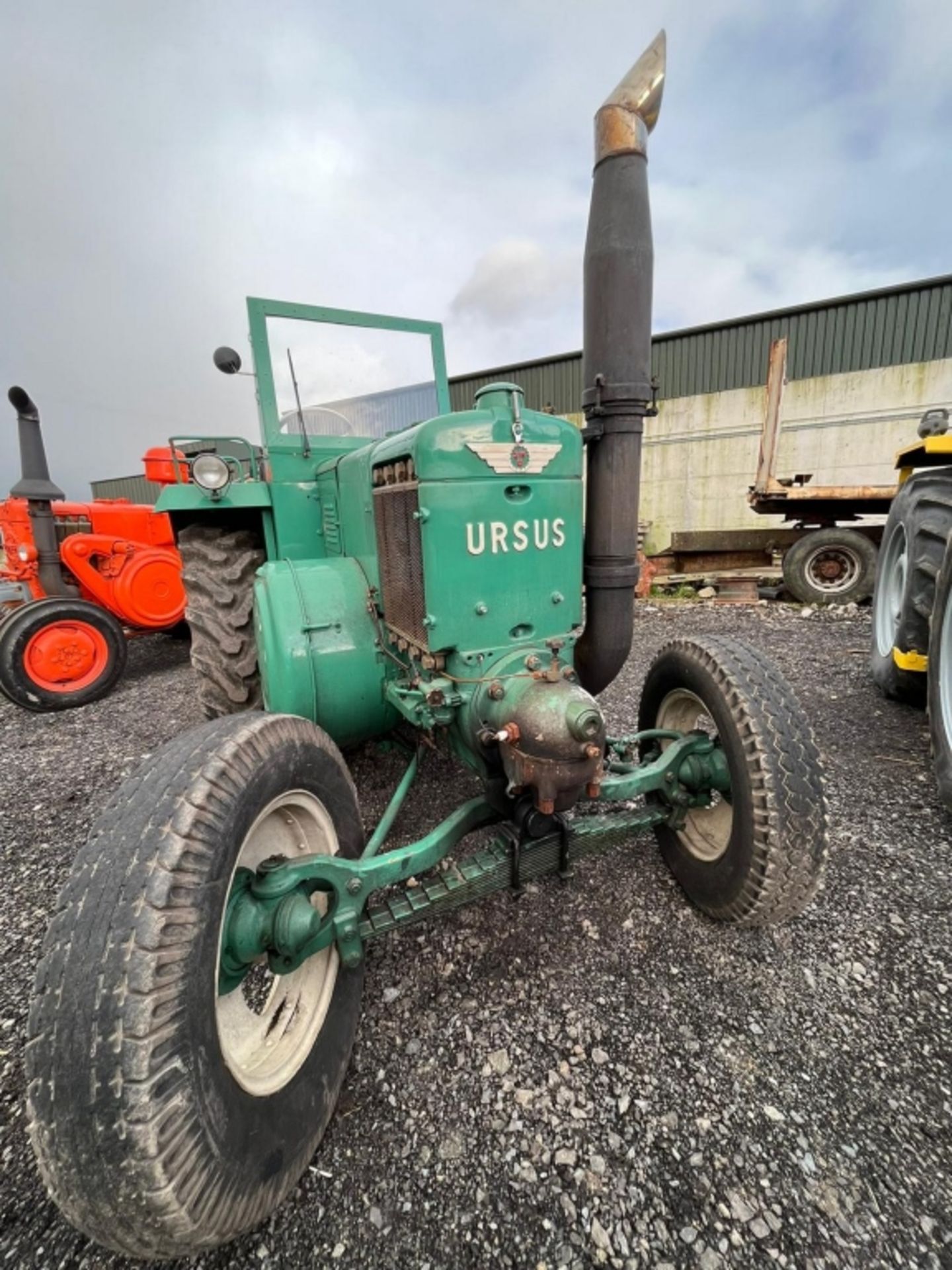 VINTAGE TRACTOR URSUS - Image 16 of 35