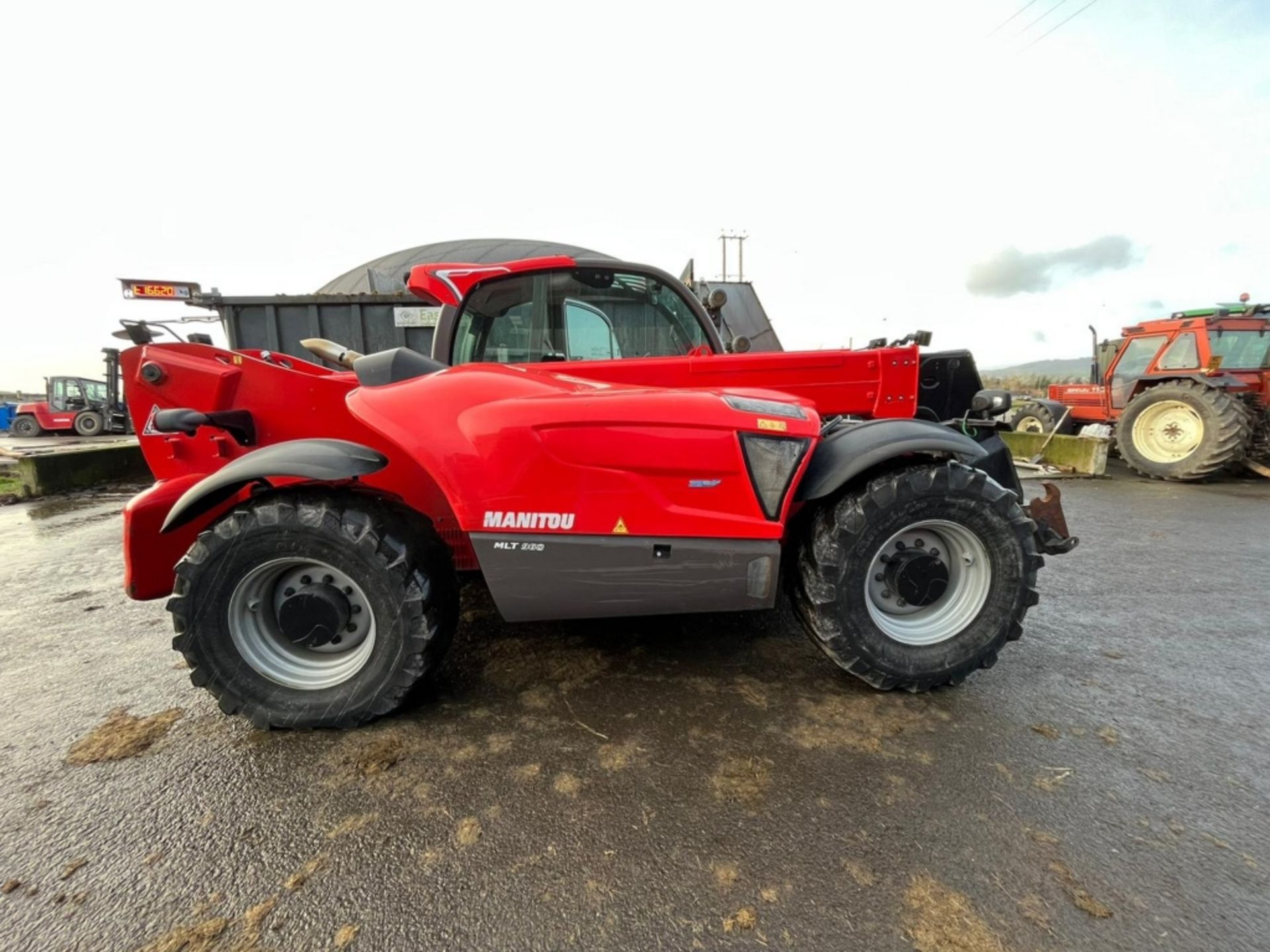 MANITOU ELITE TELEHANDLER 6 TON LIFT 2017