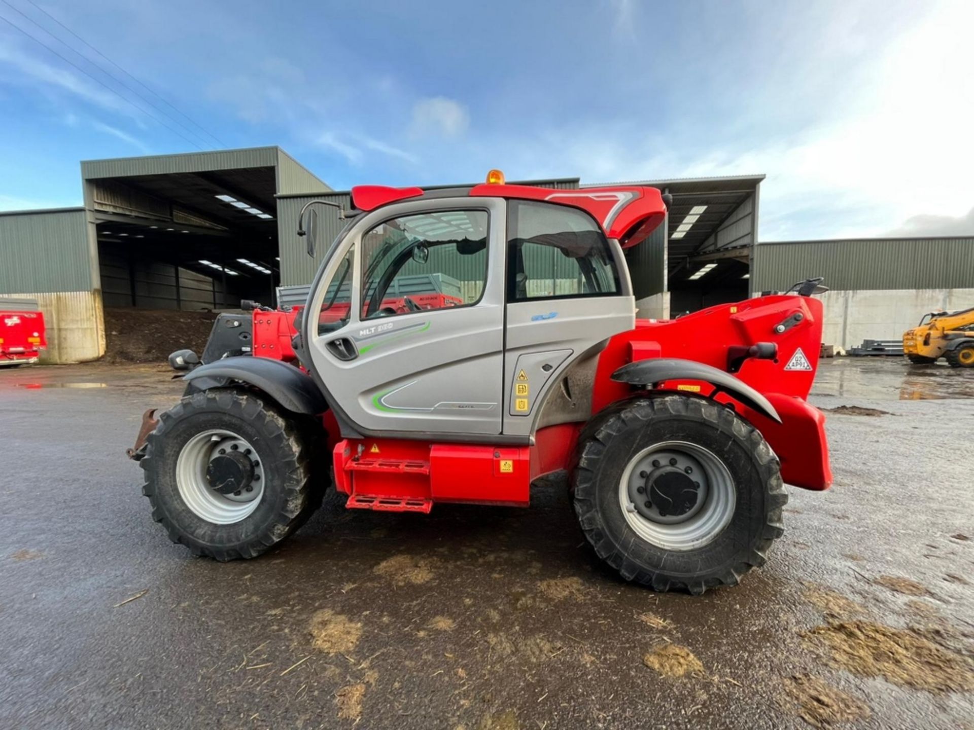 MANITOU ELITE TELEHANDLER 6 TON LIFT 2017 - Image 15 of 44