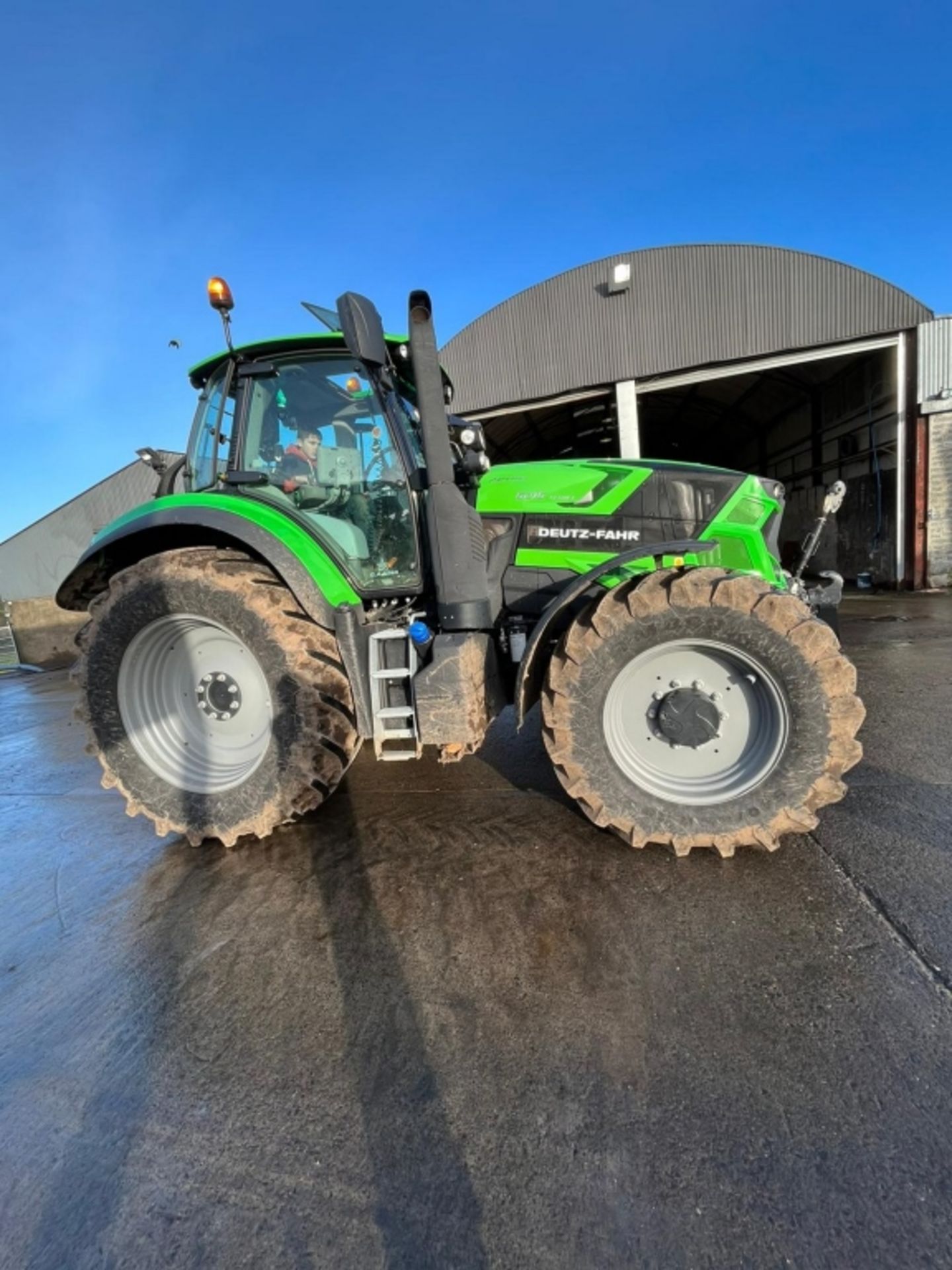 DEUTZ FAHR 6215 RC SHIFT TRACTOR 2020 - Image 3 of 79