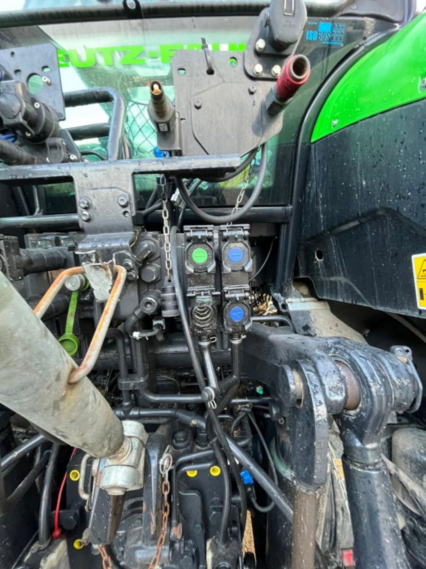 DEUTZ FAHR 6215 RC SHIFT TRACTOR 2020 - Image 28 of 79