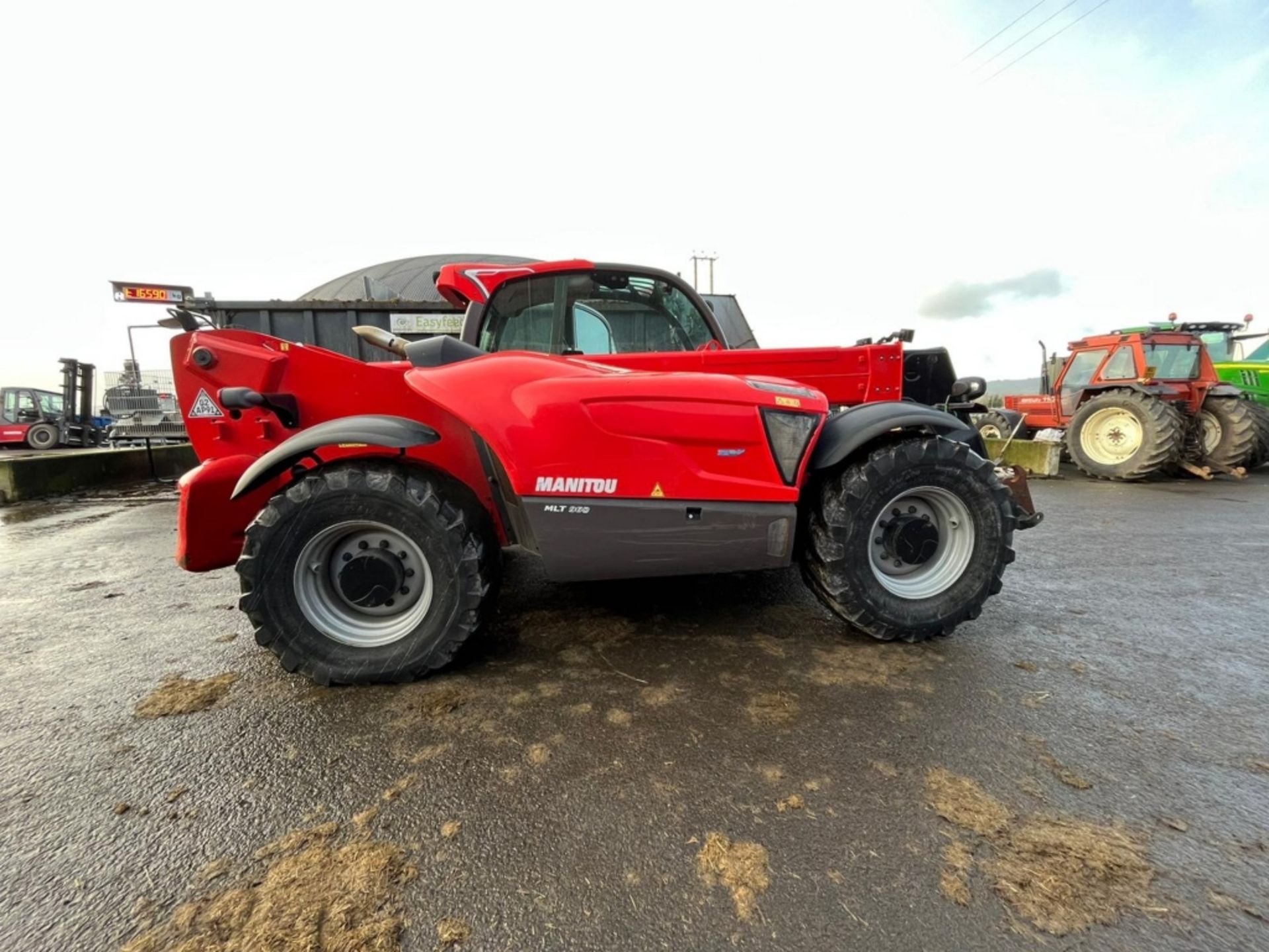 MANITOU ELITE TELEHANDLER 6 TON LIFT 2017 - Image 13 of 44