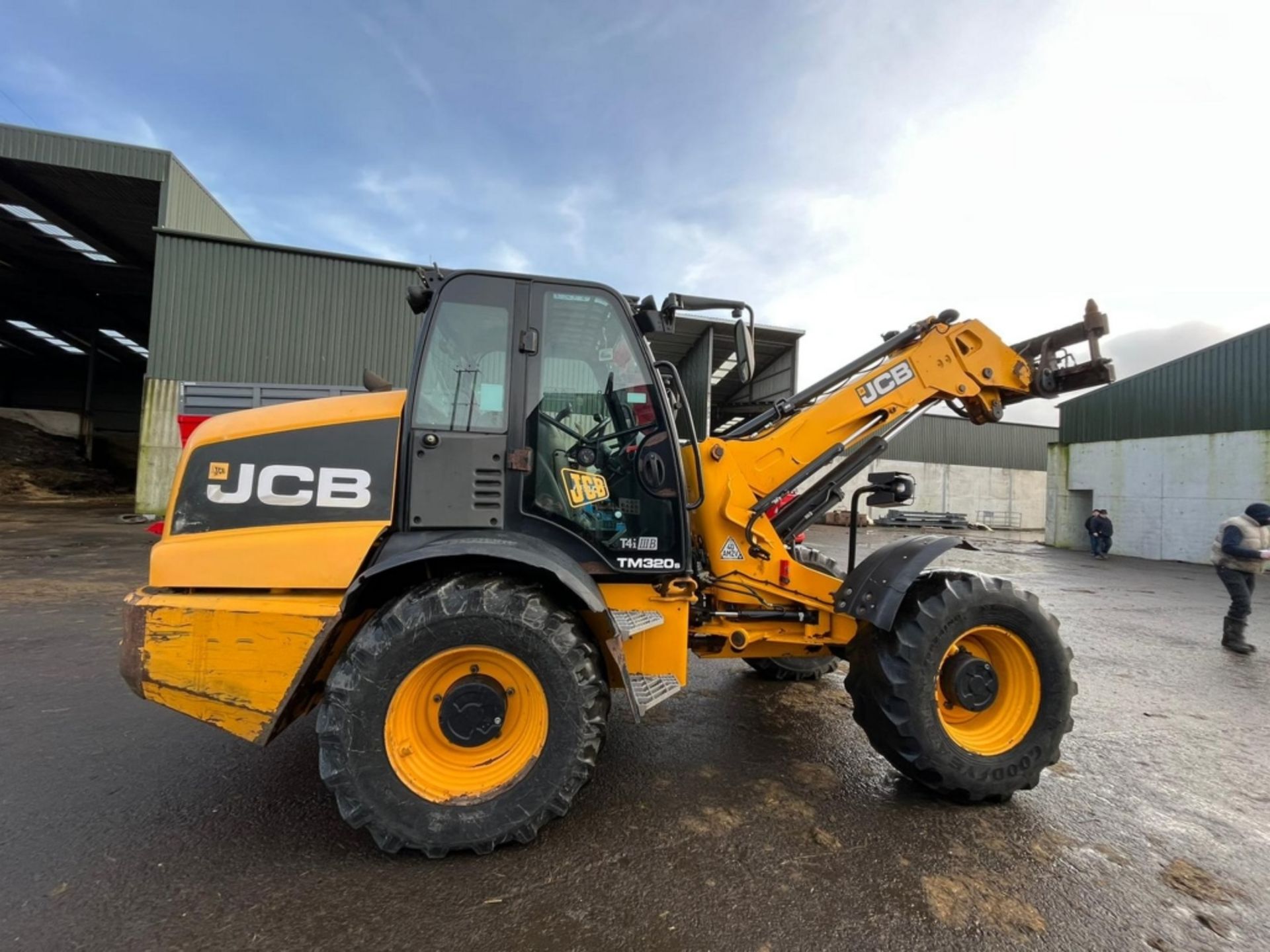 JCB AGRI TM 320s TELEHANDLER 2015 - Image 31 of 48