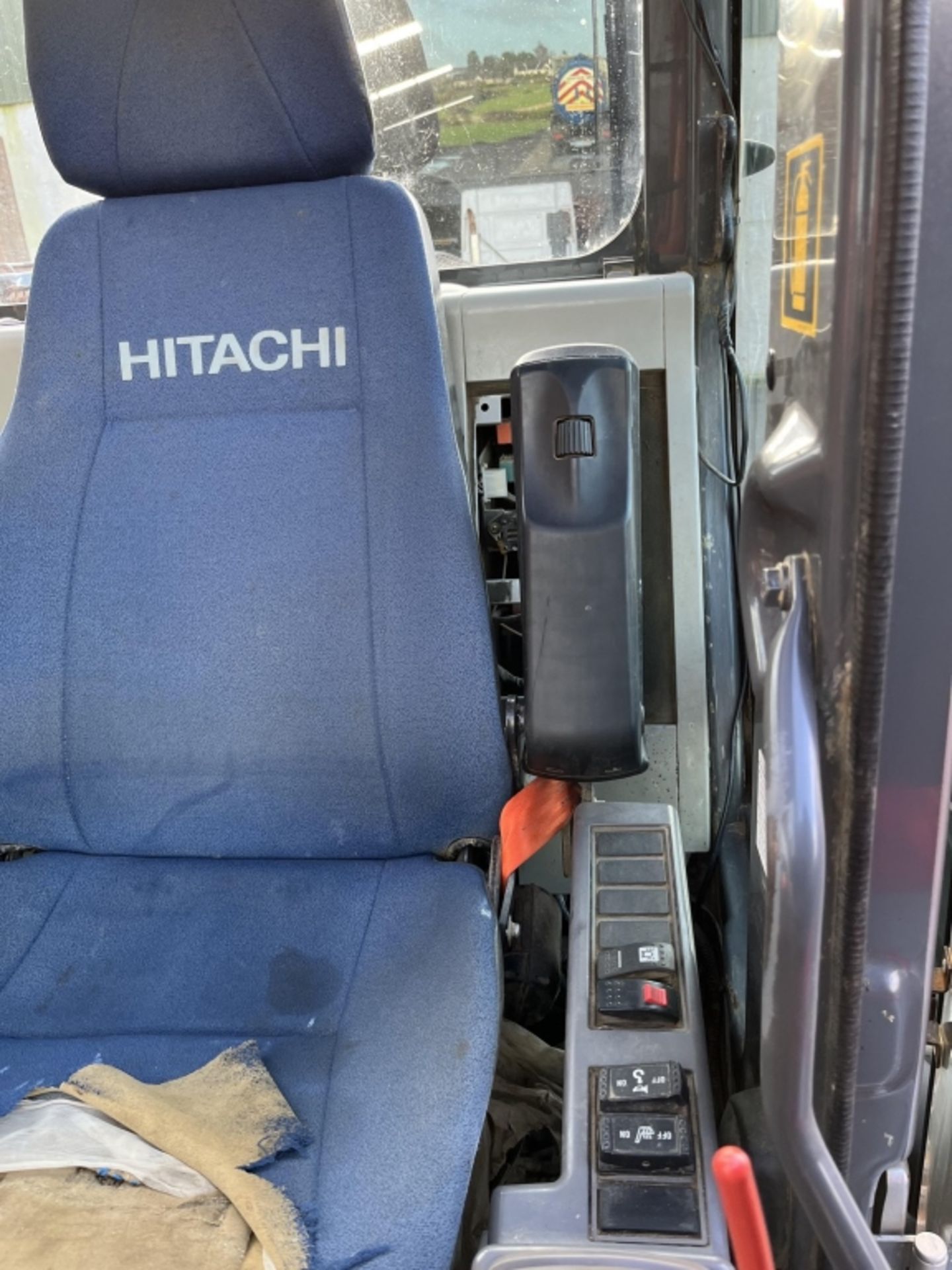 HITACHI ZX135US-3 ZAXI 135 - Image 30 of 32