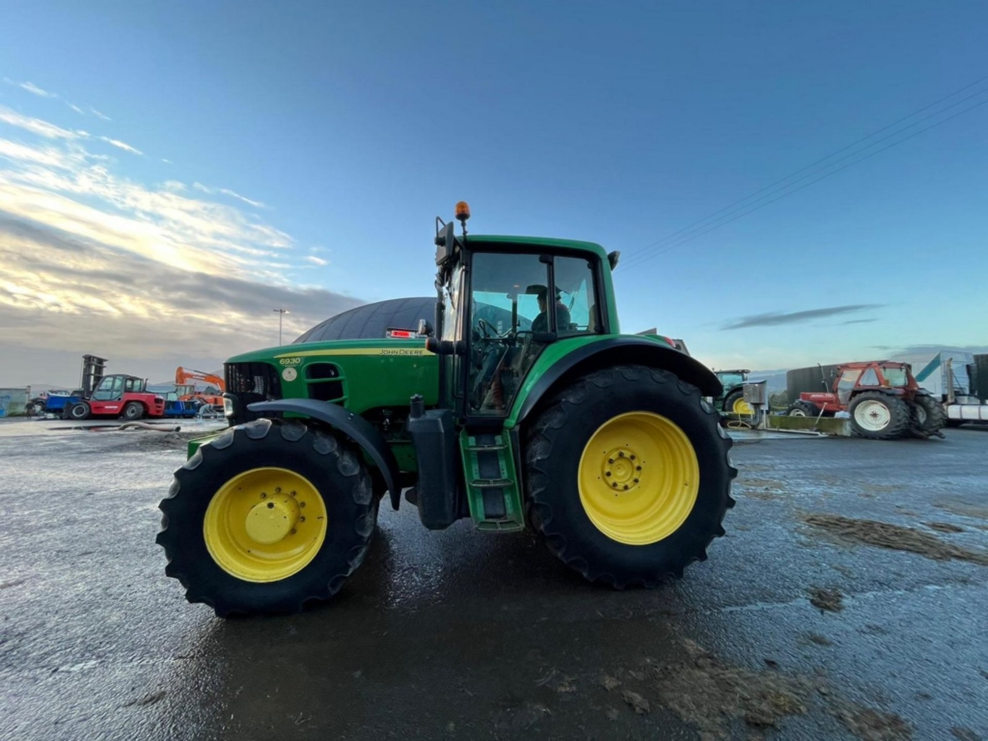 JOHN DEERE 6930 PREMIUM - Bild 2 aus 41