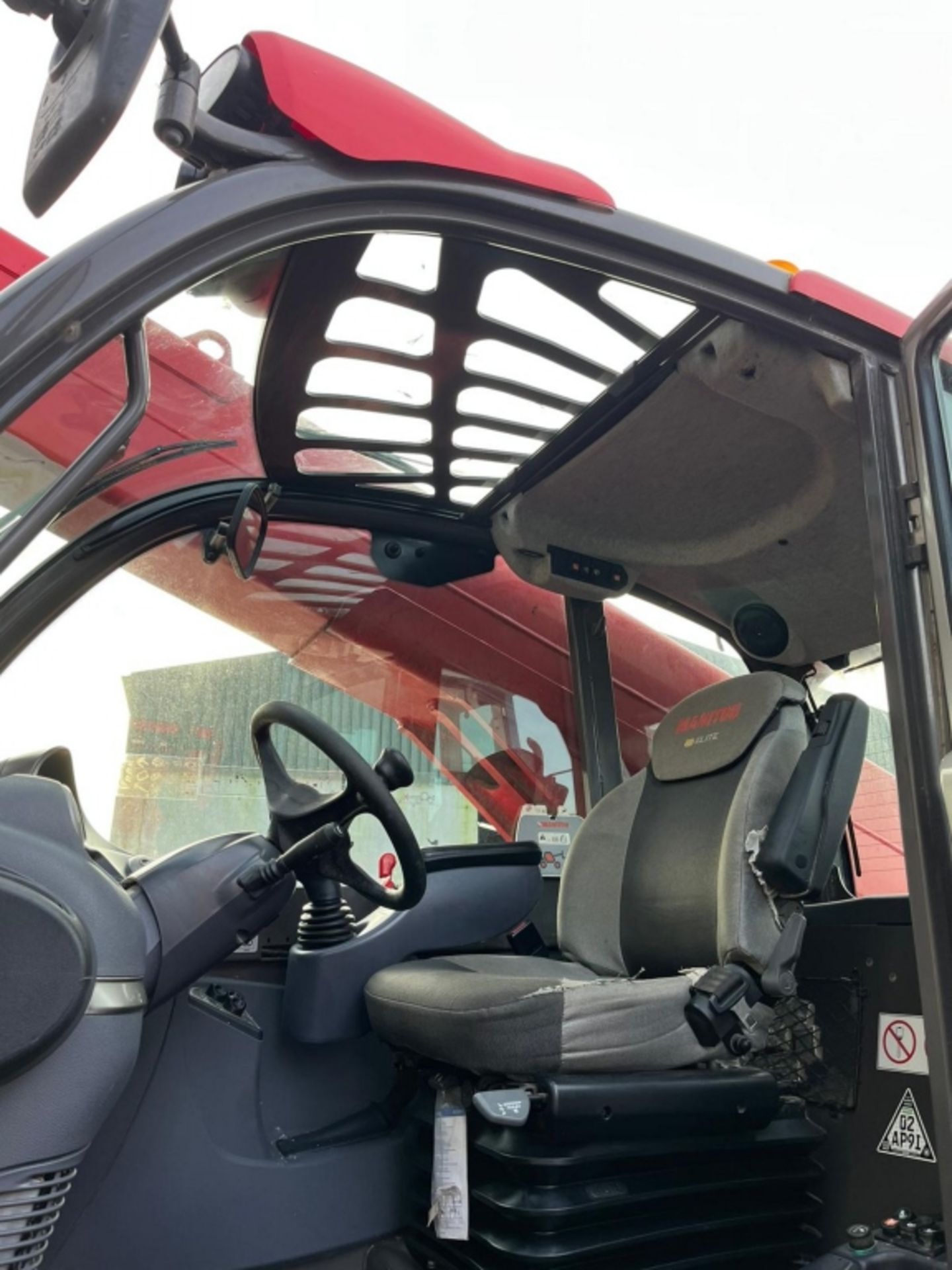 MANITOU ELITE TELEHANDLER 6 TON LIFT 2017 - Image 38 of 44