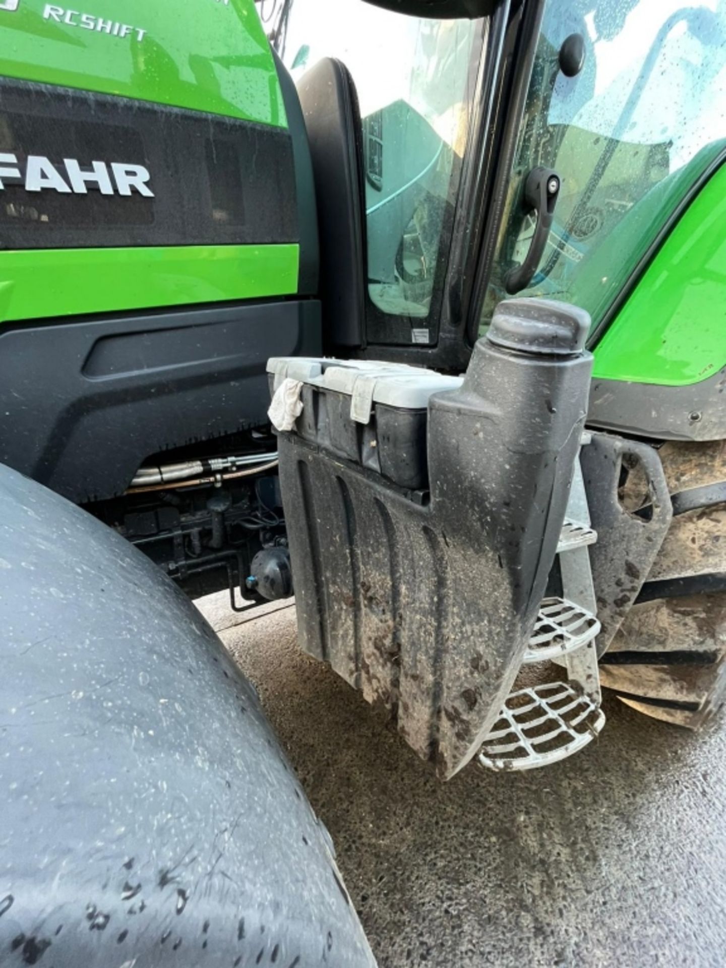 DEUTZ FAHR 6215 RC SHIFT TRACTOR 2020 - Bild 12 aus 79