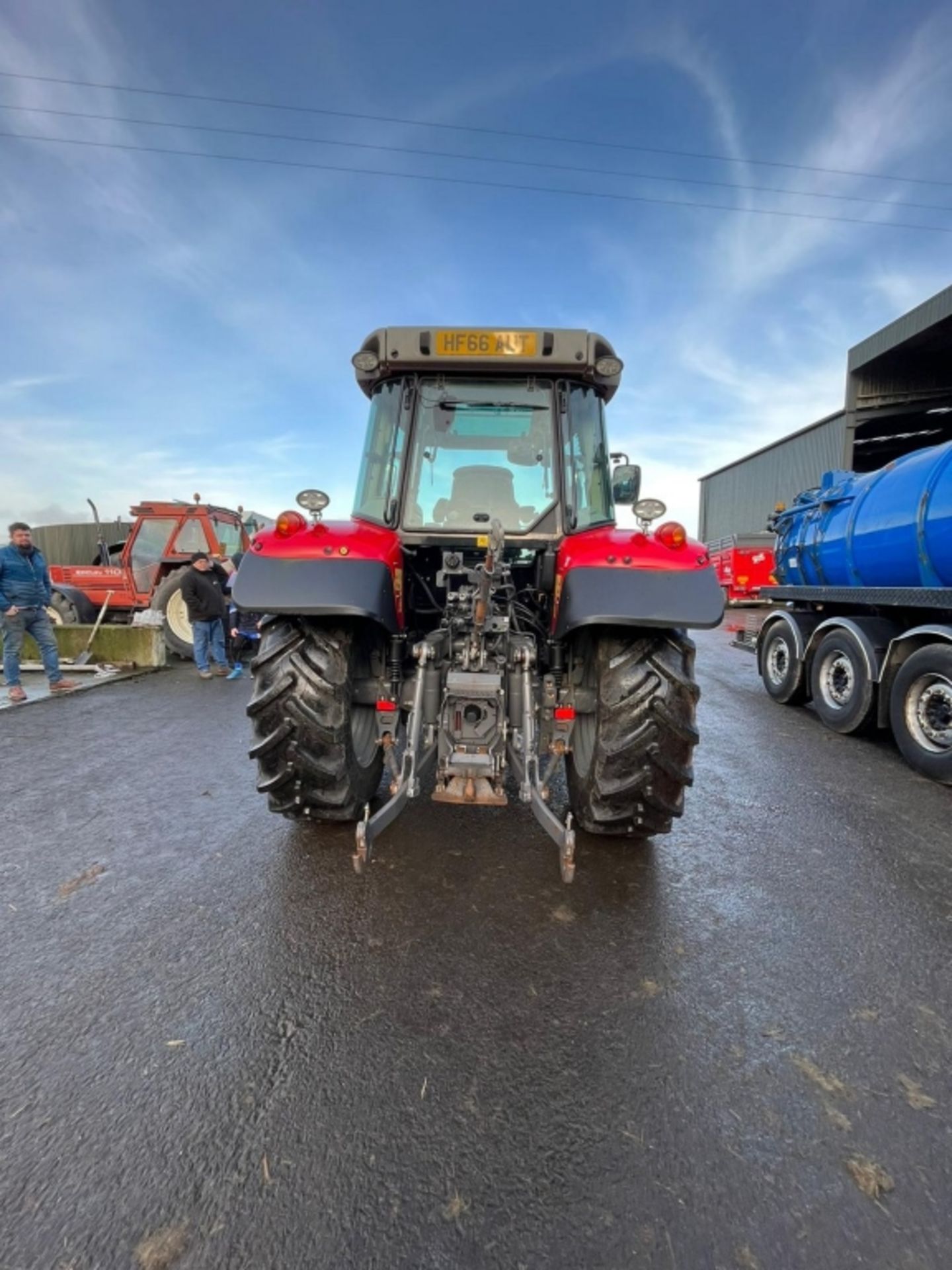 MF 5610 DYNA 4 TRACTOR 2017 - Image 10 of 28