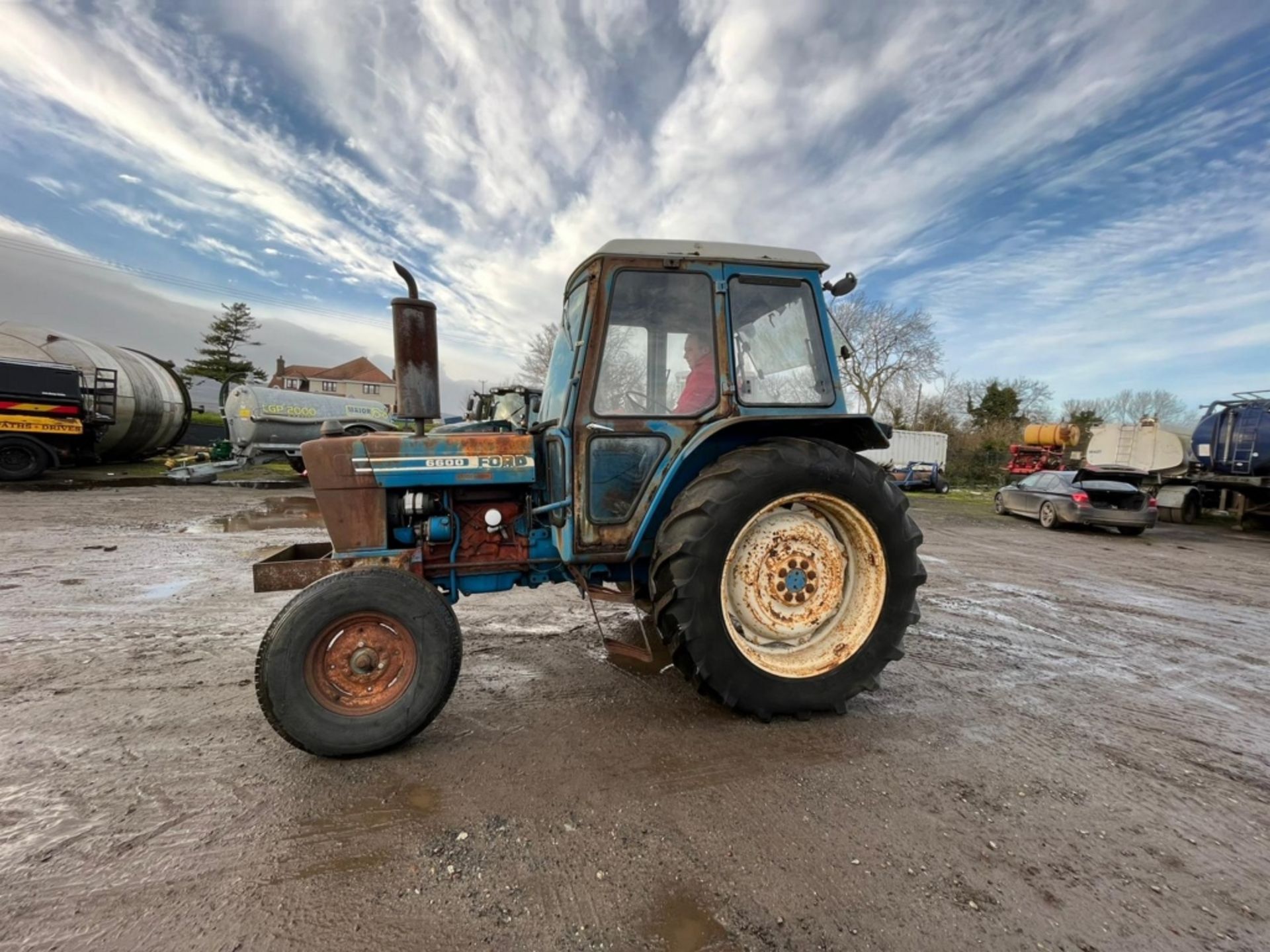 FORD 6600 TRACTOR 1976