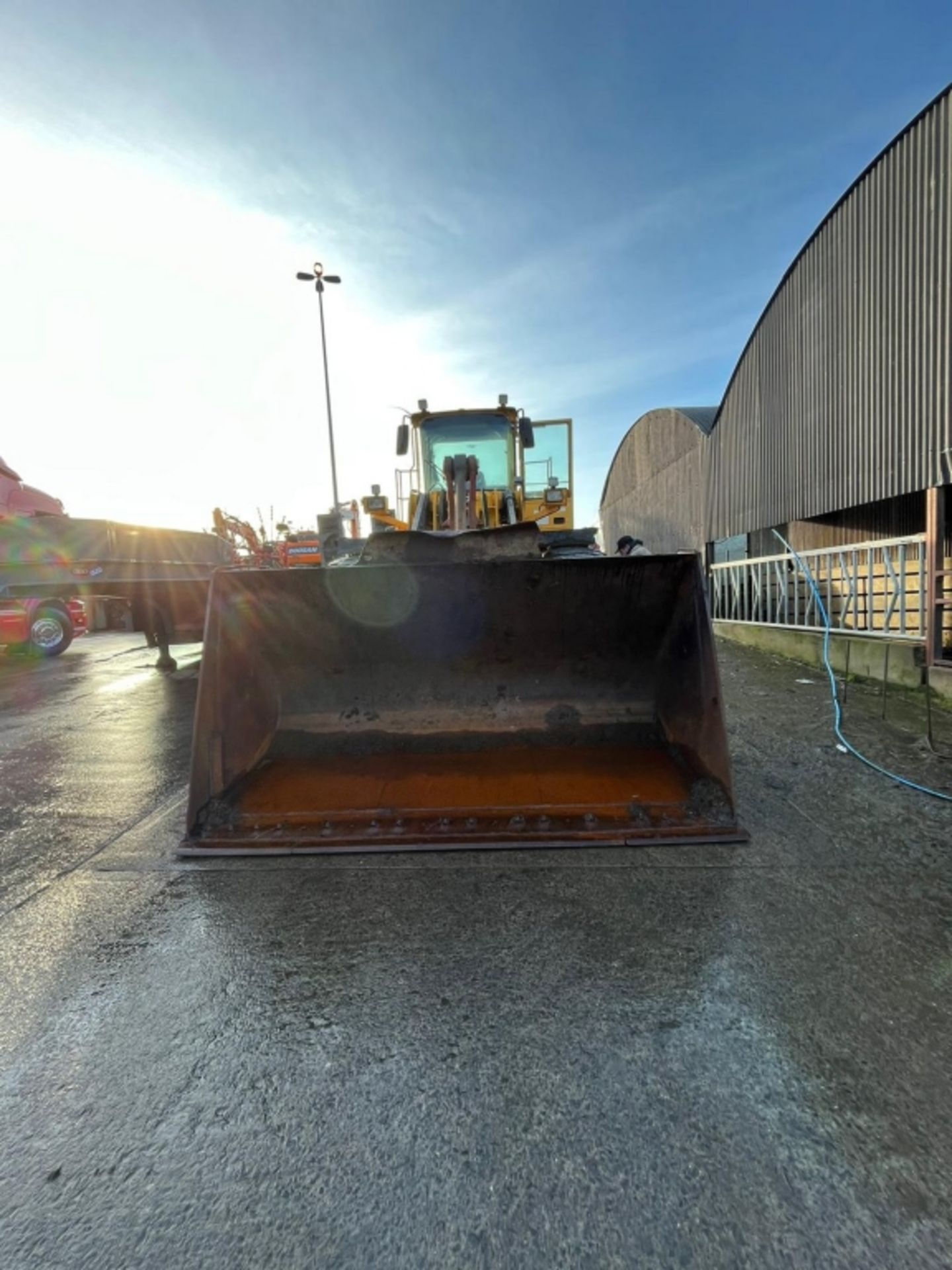 VOLVO L18OE 2007 LOADING SHOVEL - Image 4 of 56