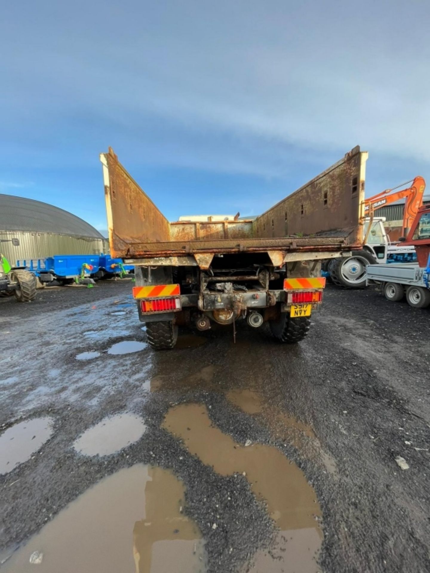 VOLVO FL12 6X6 TIPPER - Image 6 of 25