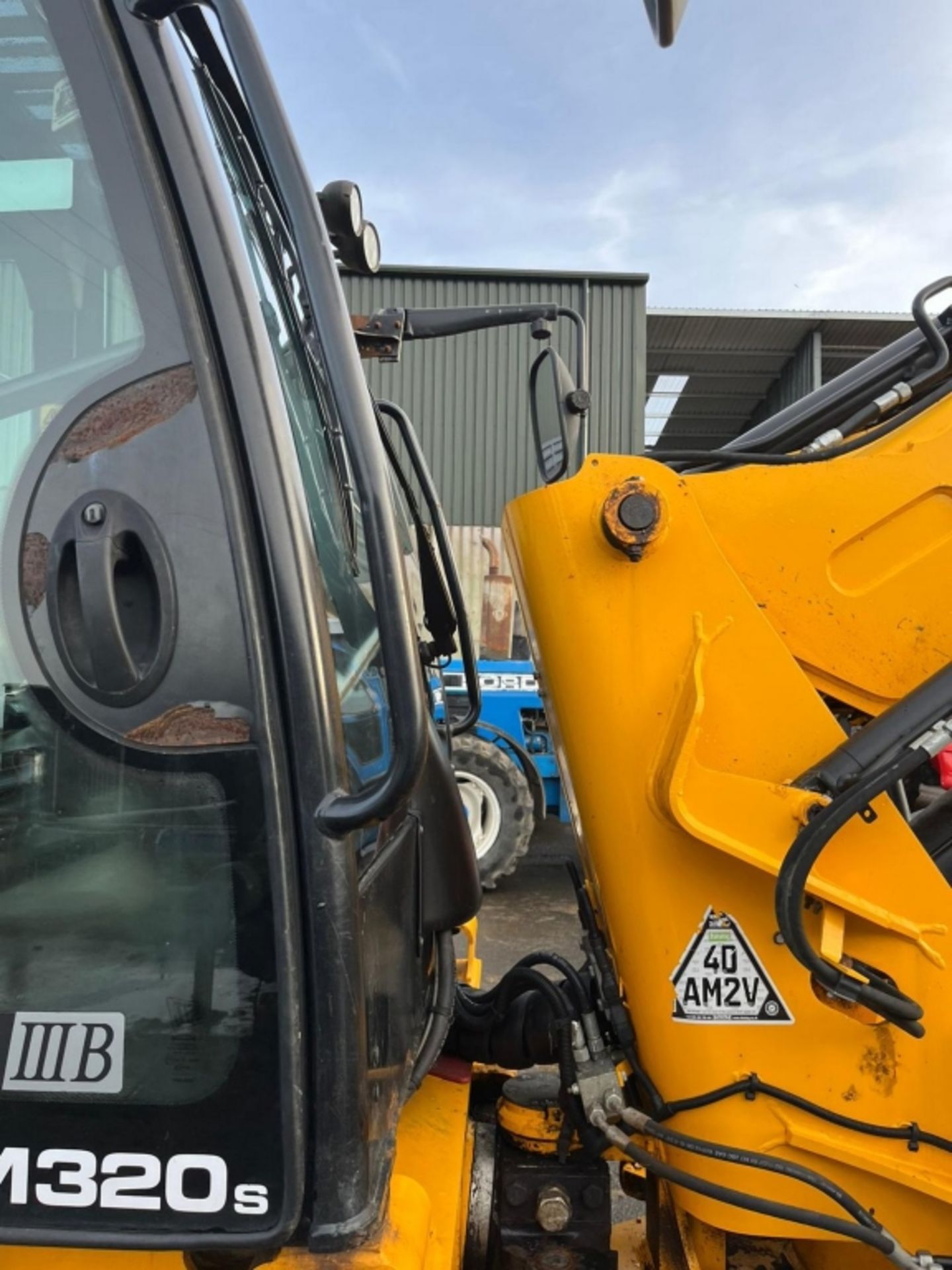 JCB AGRI TM 320s TELEHANDLER 2015 - Image 43 of 48