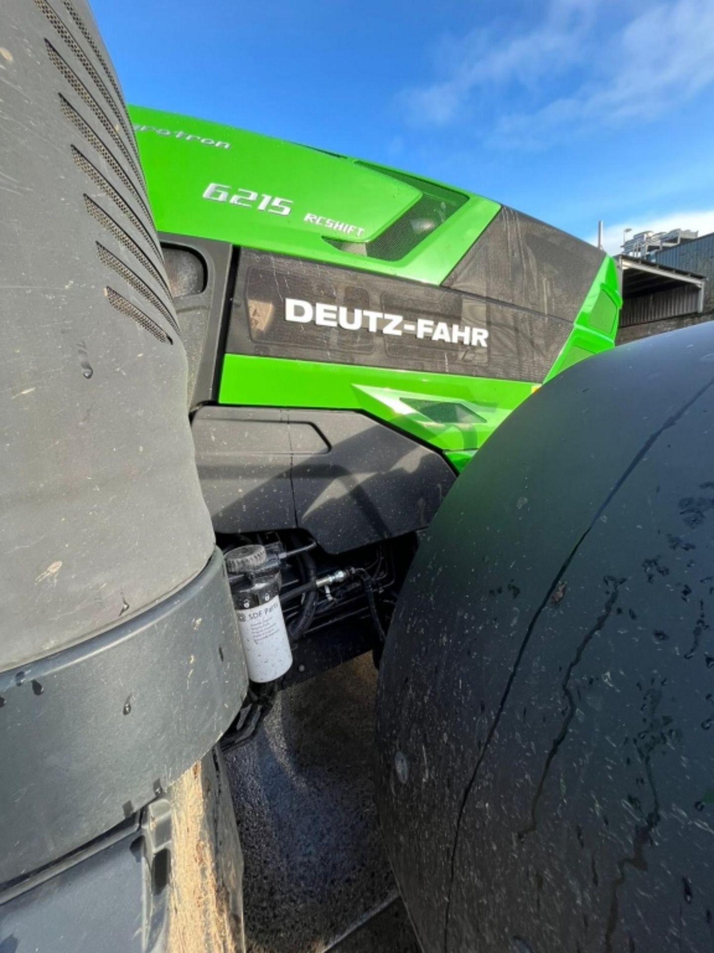 DEUTZ FAHR 6215 RC SHIFT TRACTOR 2020 - Image 64 of 79