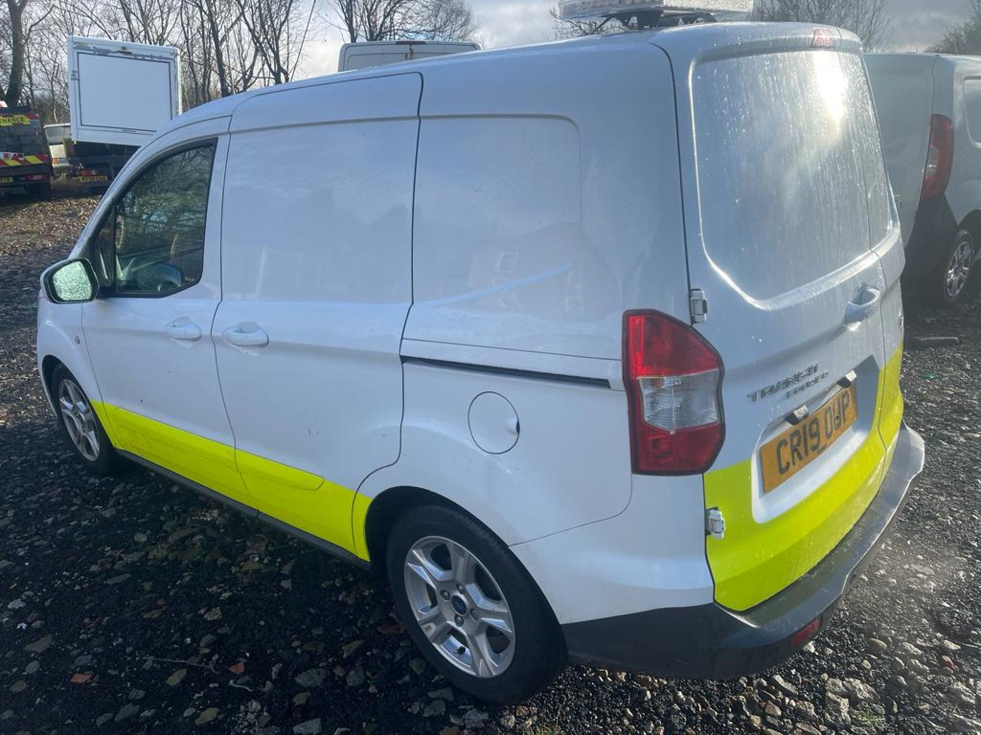 2019 ford transit courier limted van - Image 10 of 15