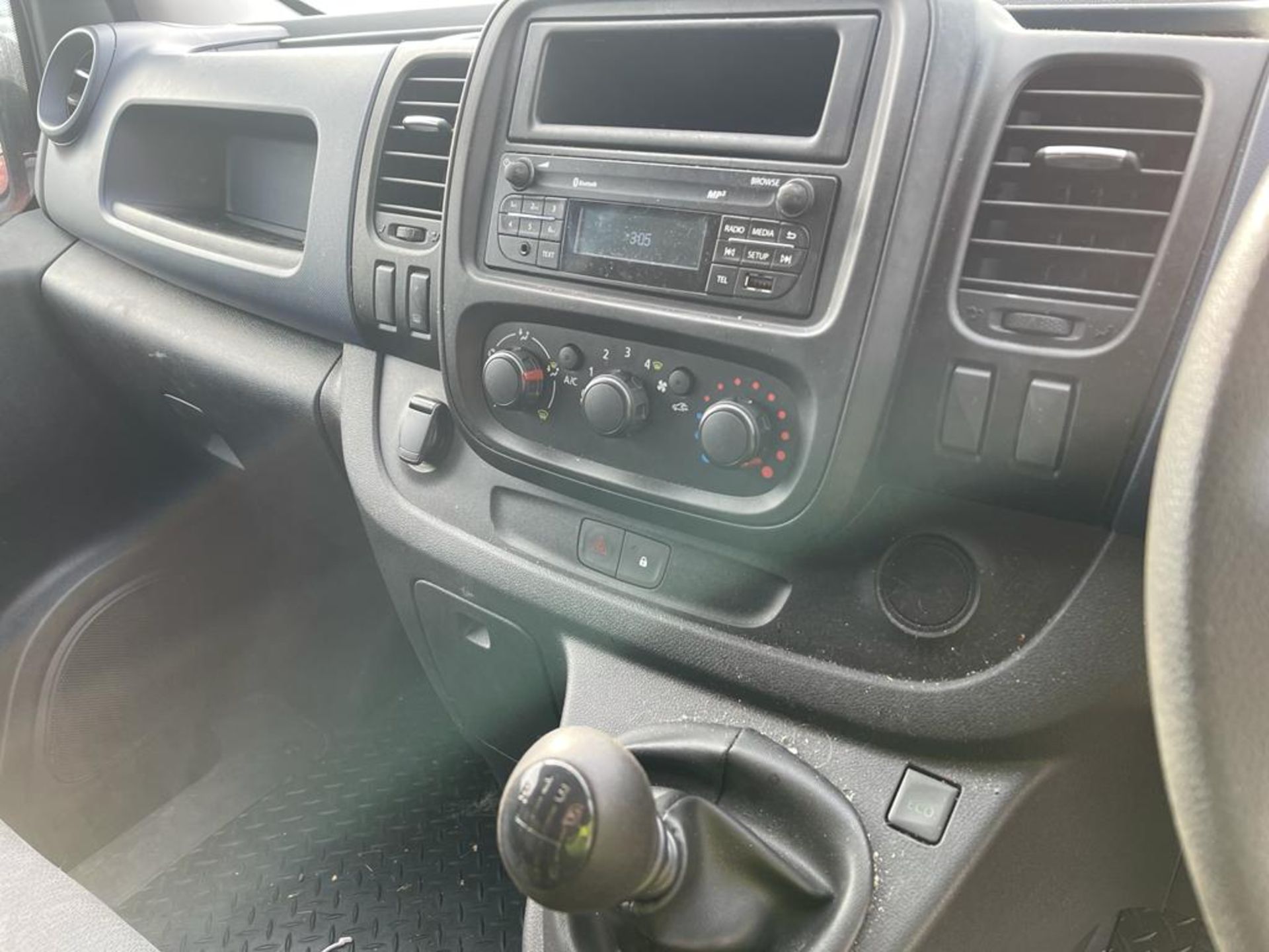 Vauxhall vivaro L1H1 2018 - Image 10 of 18
