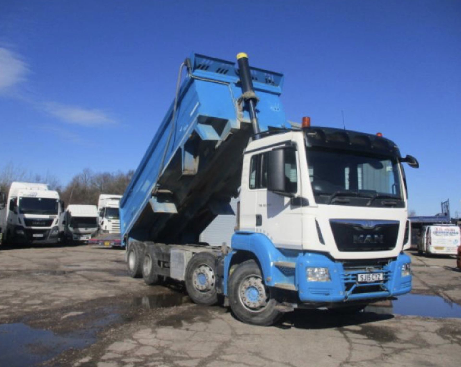 MAN TGS 32.400 tipper