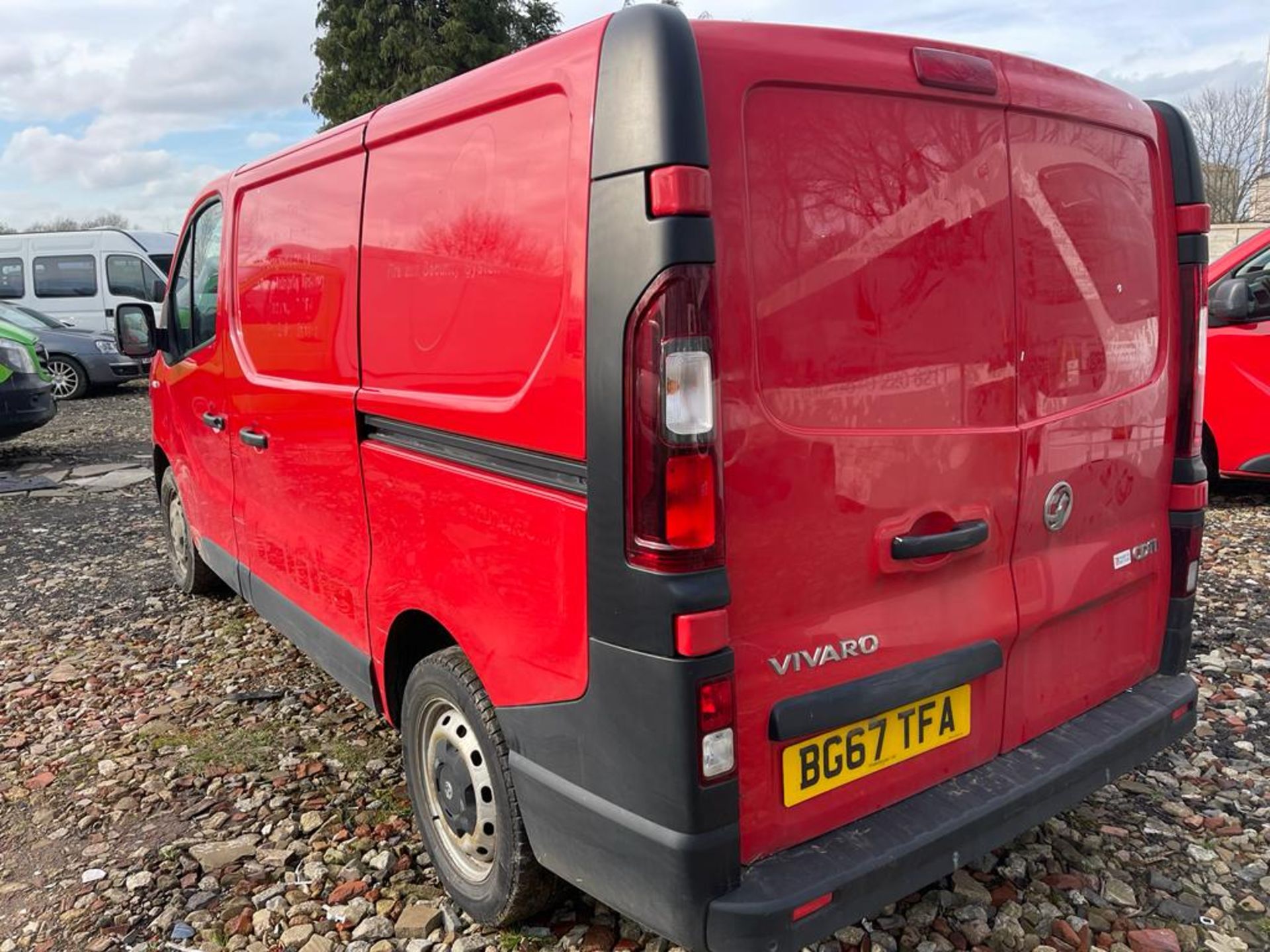 Vauxhall vivaro L1H1 2018 - Image 17 of 18