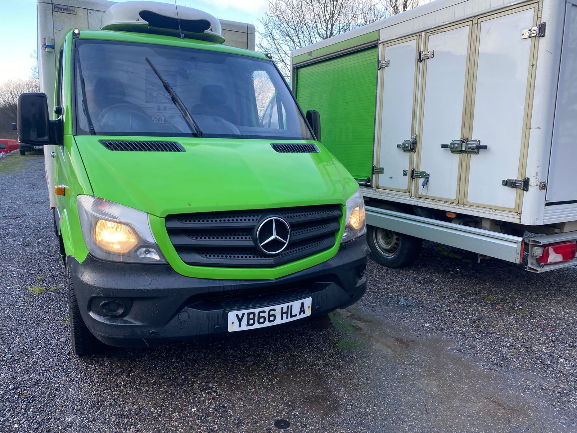 Mercedes fridge truck 2016