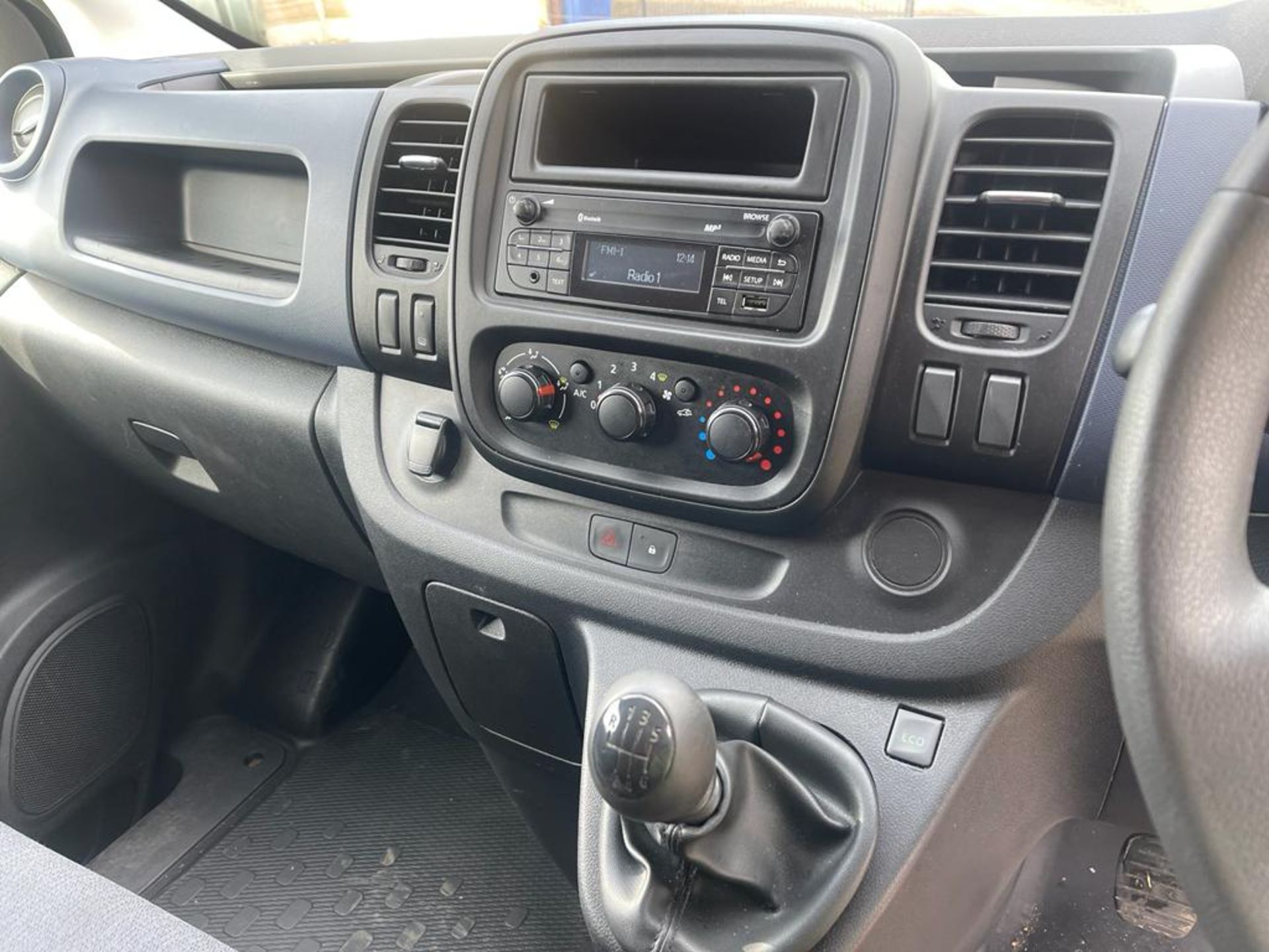 Vauxhall vivaro euro 6 - Image 9 of 18