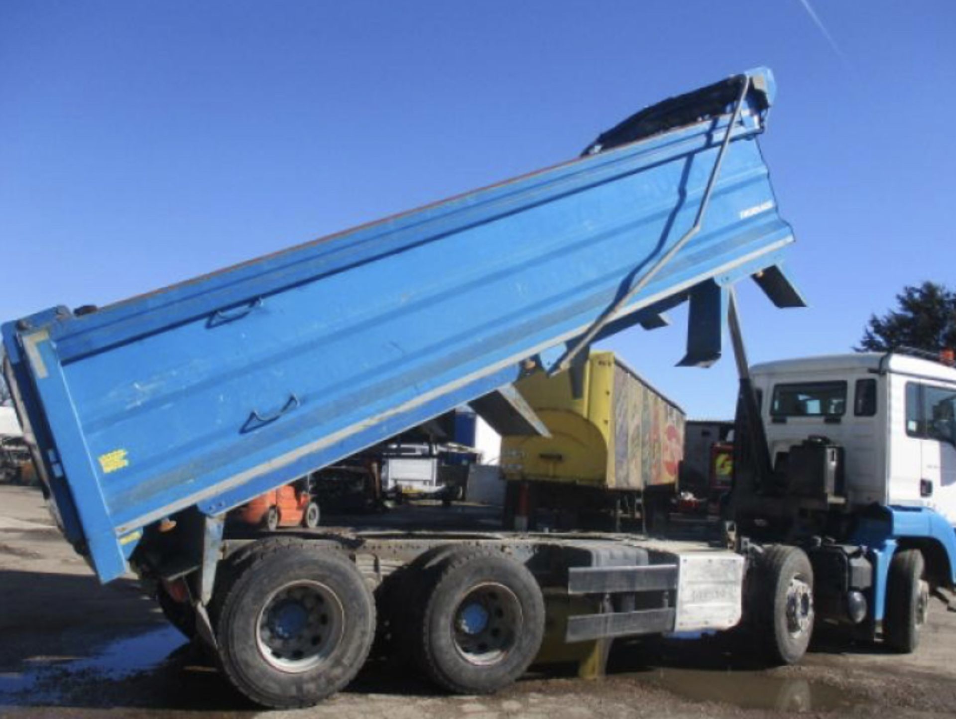 MAN TGS 32.400 tipper - Image 18 of 29