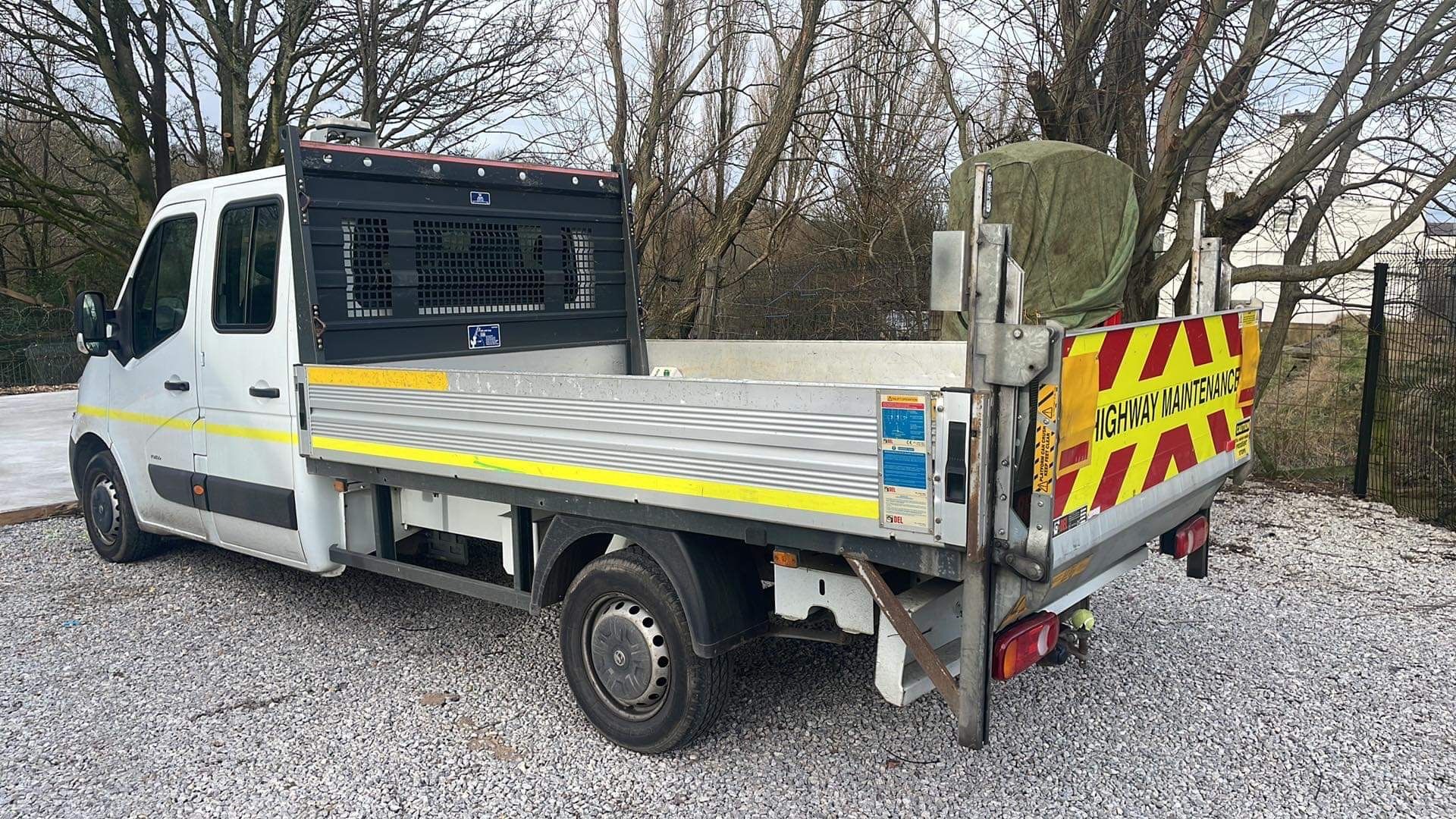 Vauxhall Movano crew cab - Image 11 of 12